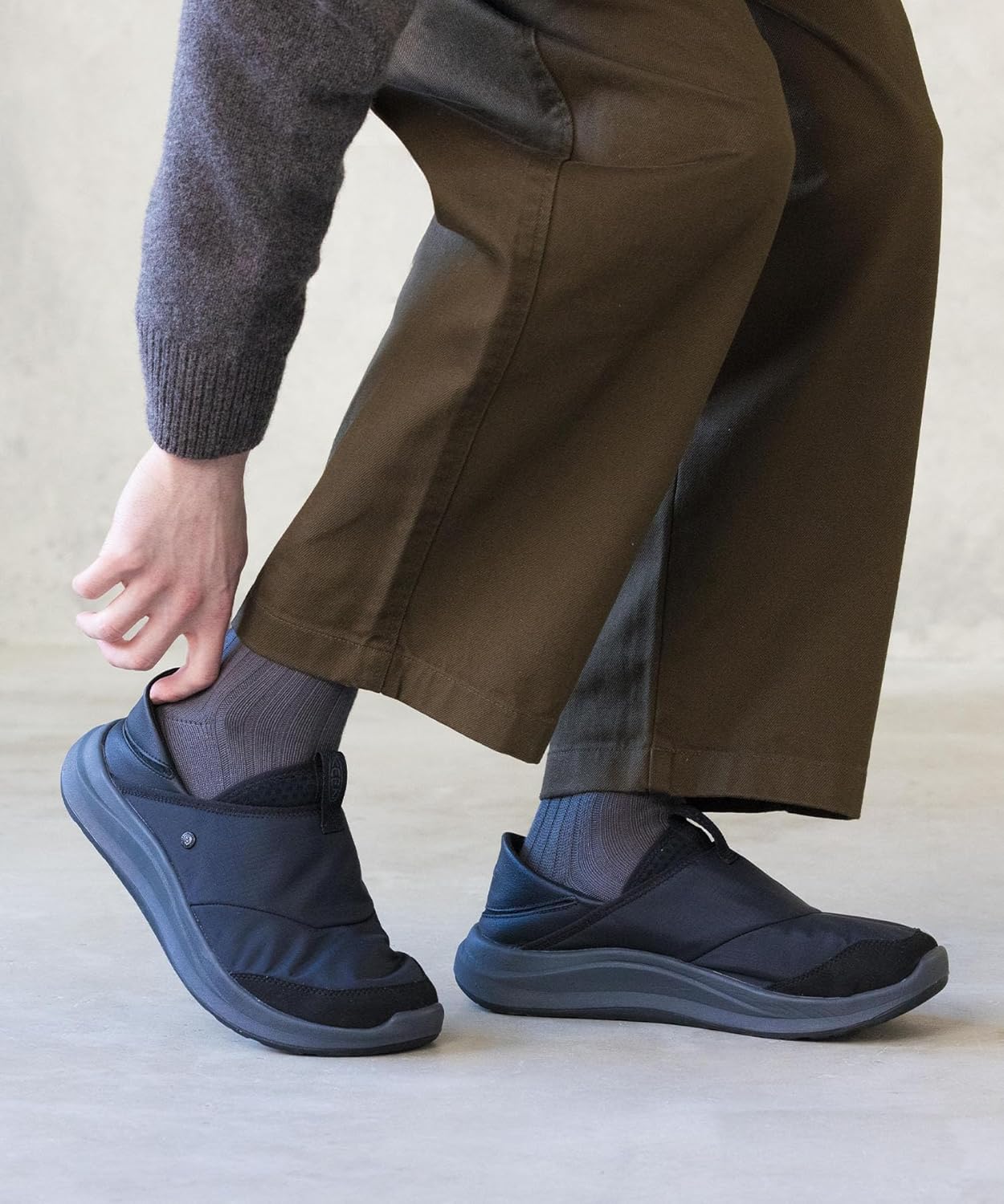 KEEN Mens Whyser Lightweight Comfortable Recycled Material Crushback Slip on - Image 3