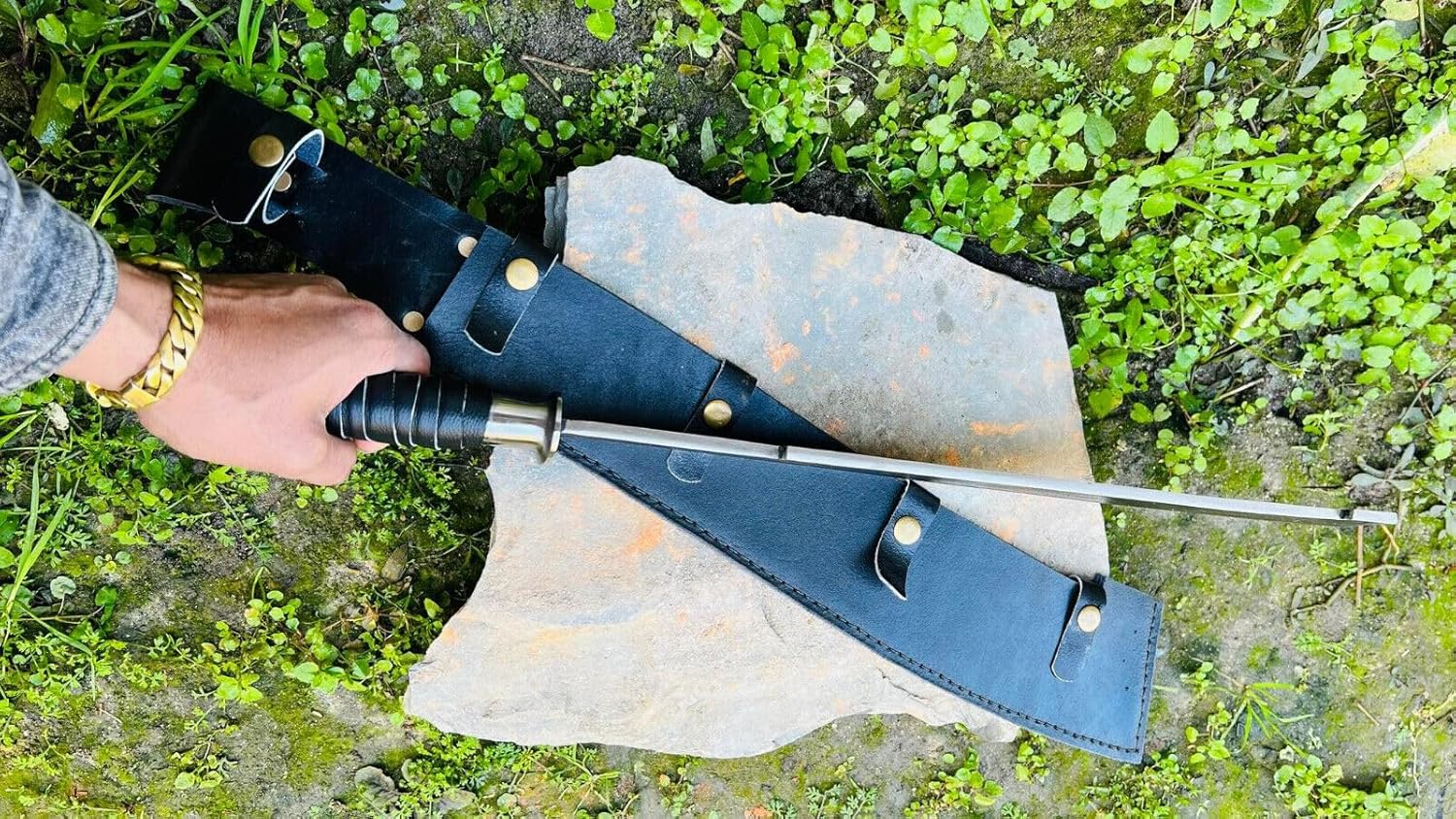 18" Jungle Machete - Full Tang High Carbon Steel Blade - Balance Water Tempered with Rosewood Handle and Leather Wrap