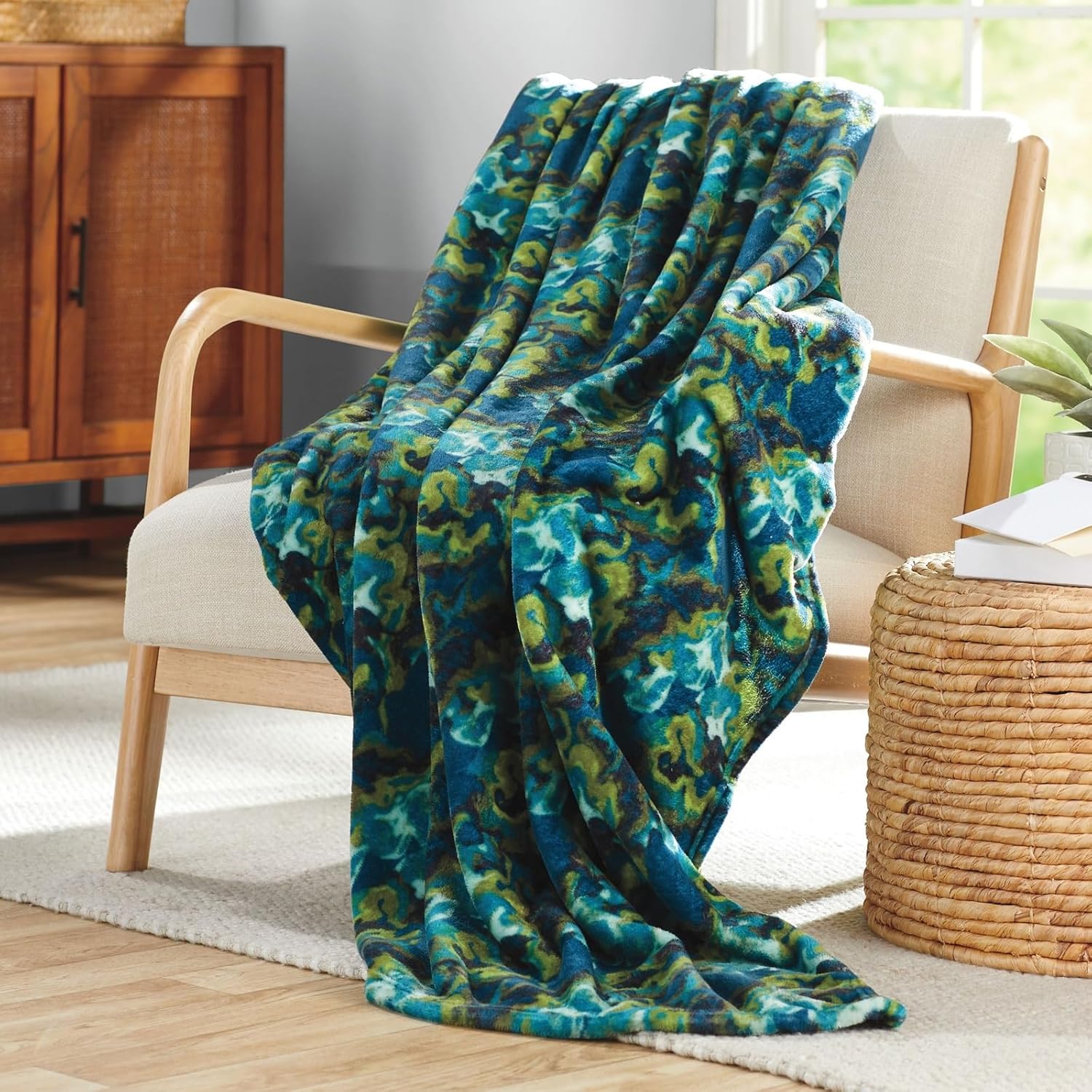 Favorite Printed Plush Blanket, Ultra-Soft & Warm Bed or Sofa Throw, Cozy Oversized Blanket, Teal Paisley, Full/Queen