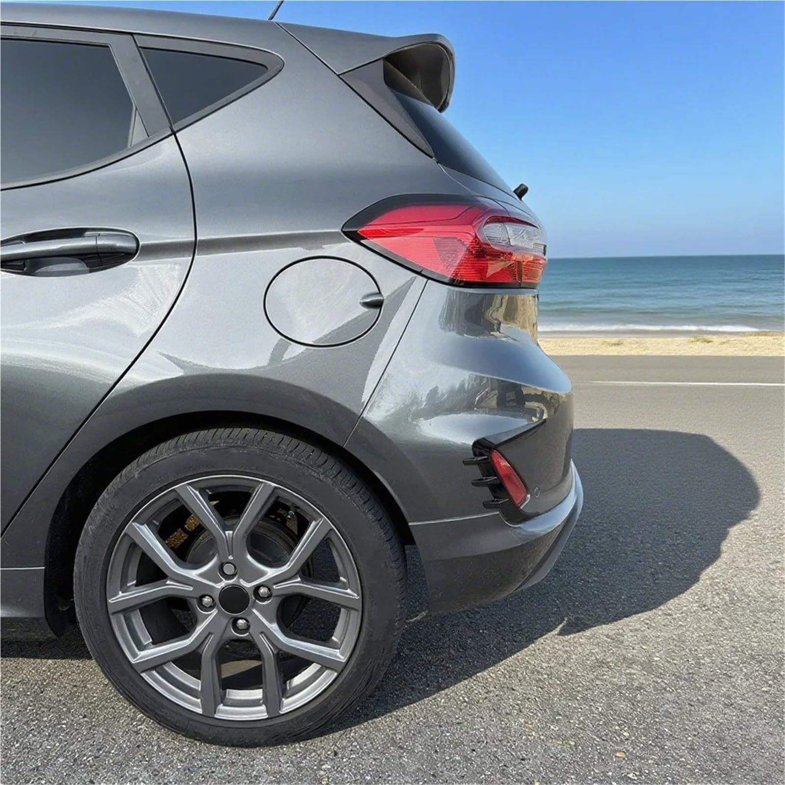 Auto Pedane laterali 2 Pezzi Per Ford Per Fiesta MK8 2018+ Splitter Paraurti Posteriore Spoiler Air Vent Cover Laterale Canard Body Kit