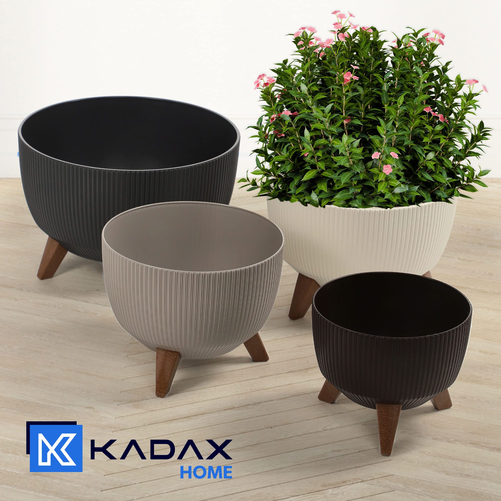 KADAX Blumentopf aus Kunststoff mit DREI Einsteckstützen, runde Blumenschale, Pflanzkübel, Blumenkübel, Pflanzschale für Balkon, Wohnzimmer (33 cm Ø/Taupe)