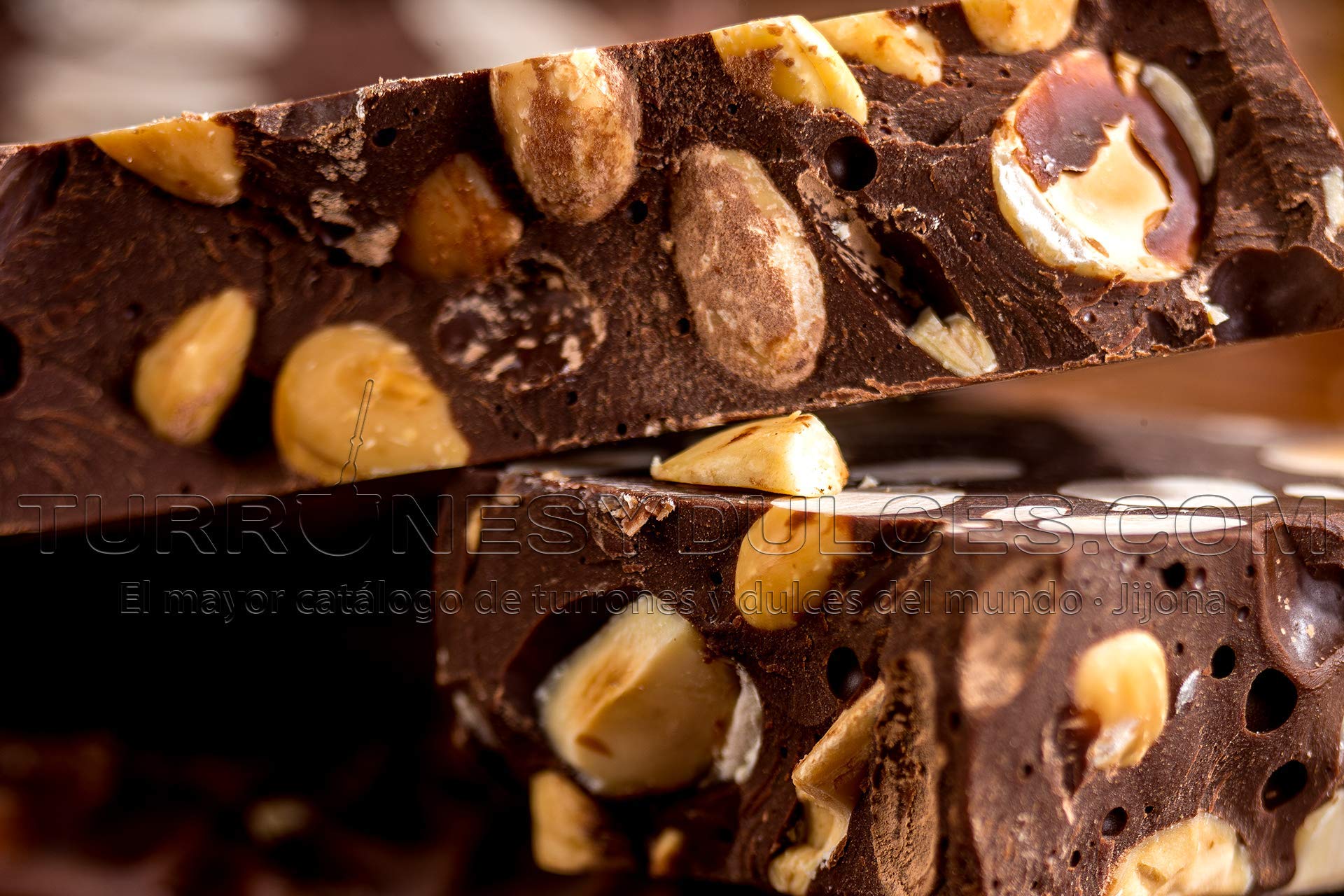 Lote de 3 Turrones Artesanos en Caja de Madera (Jijona, Alicante y Chocolate con Almendras) 3x300g (900g total)