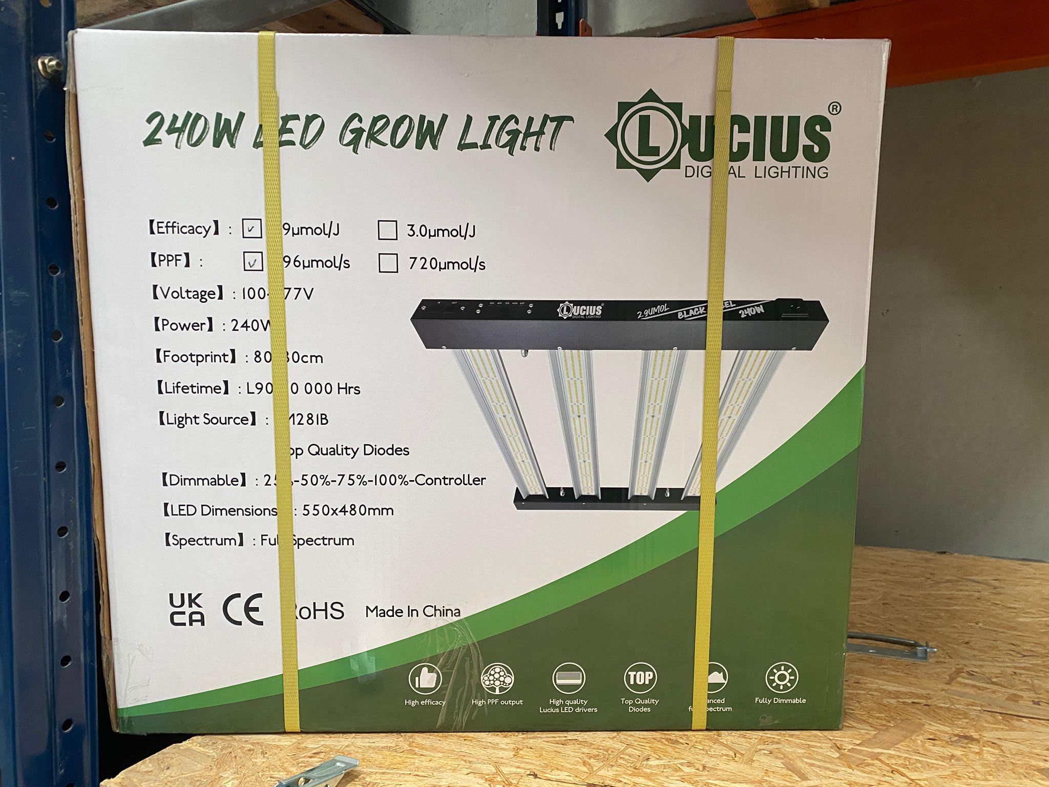 LED 240W - Iluminación Espectro Completo para Cultivar Plantas en Interior - 2.9 µmol/J, Regulable - Panel LED Profesional para Crecimiento y Floración