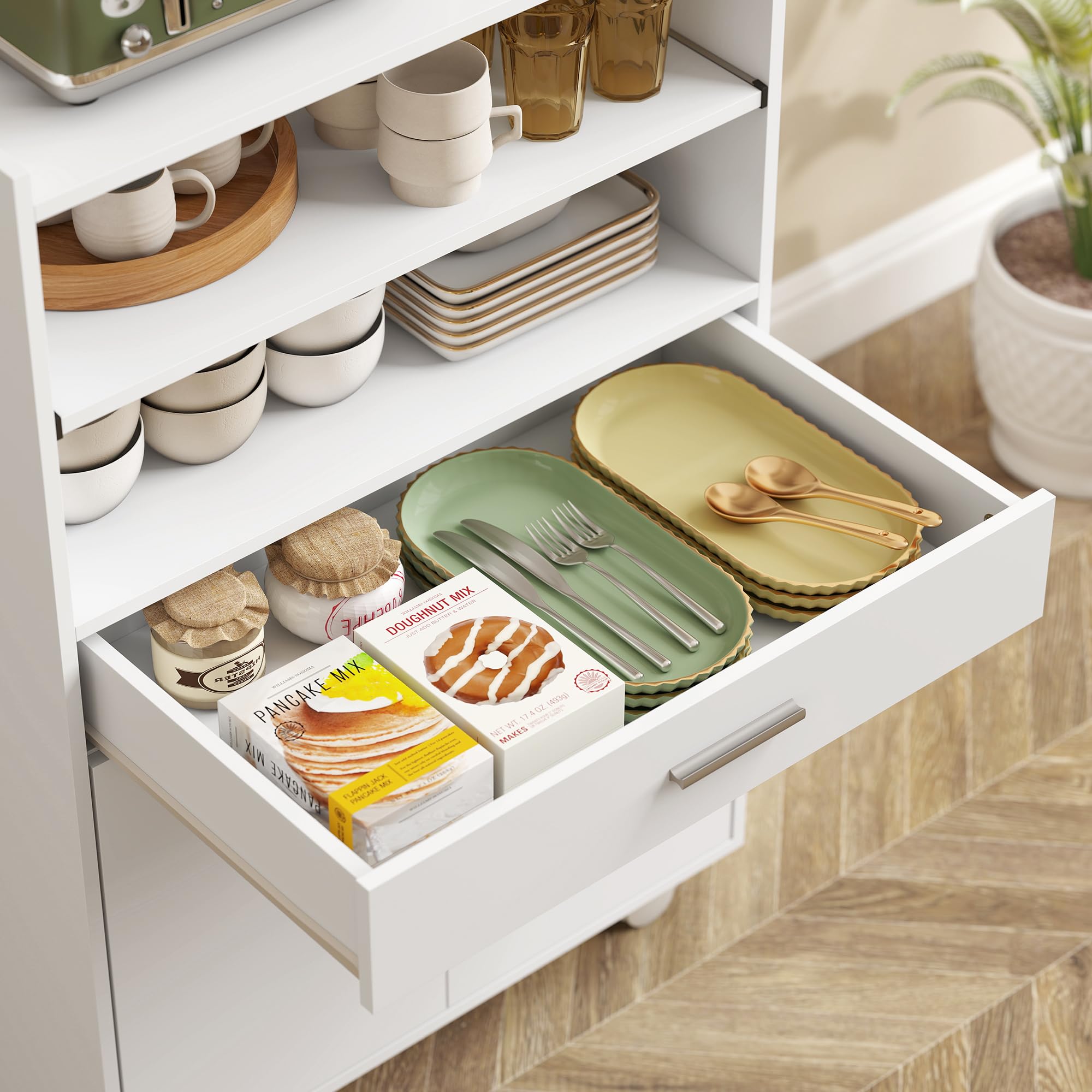 HOMCOM Mobile Microonde con Ruote, Credenza Cucina con Cassetto, Piano per Elettrodomestici, Armadietto a 2 Ante, Ripiano Estraibile e Ripiano Aperto, Carrello Cucina per Soggiorno, 59x40x92cm, Bianco