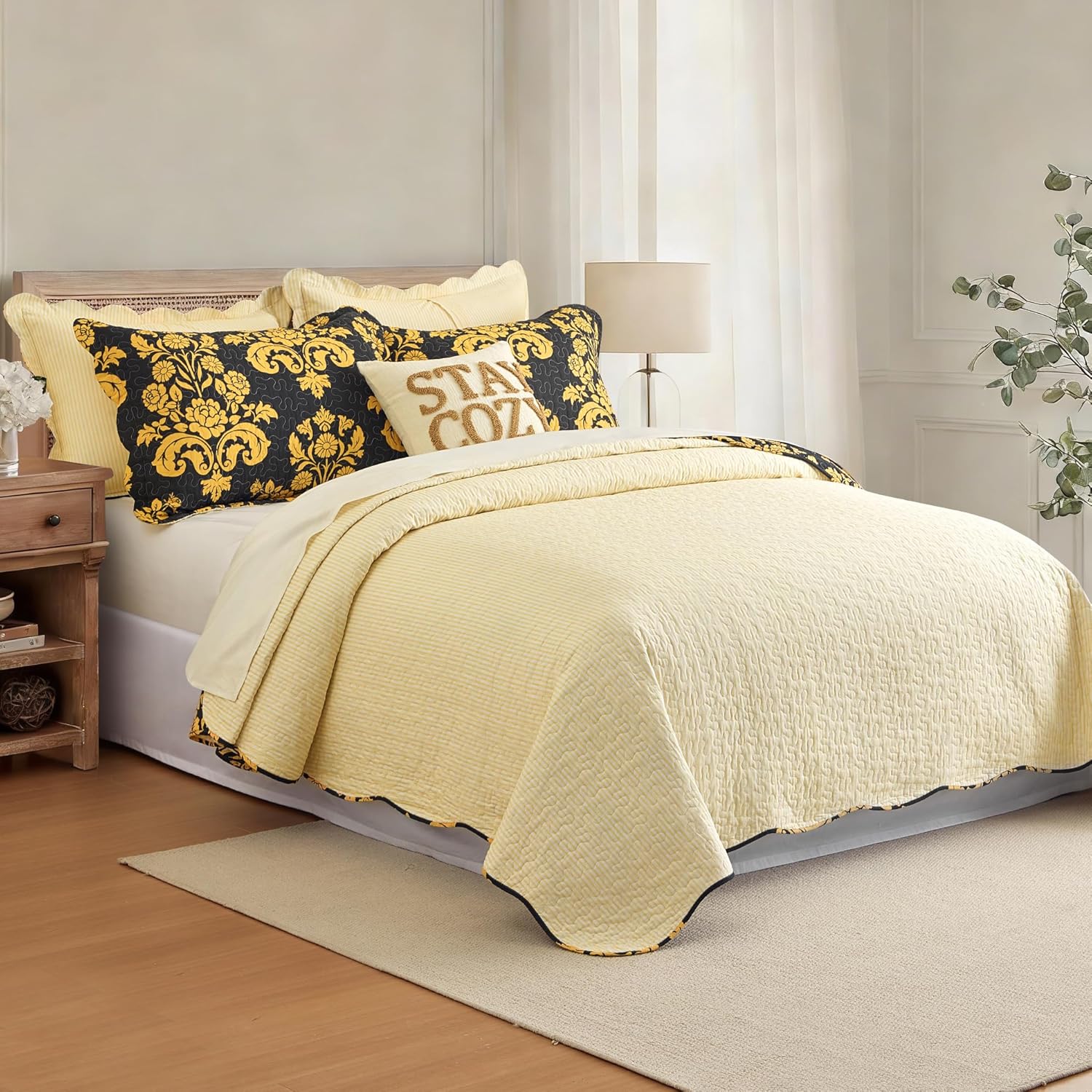 Black Yellow King Size Quilt Set -100% Cotton Farmhouse King Quilt,Black and Yellow Floral Printed Quilts, 3 Pieces Reversible Lightweight Bedspread, King Quilt Bedding Set for All Seasons