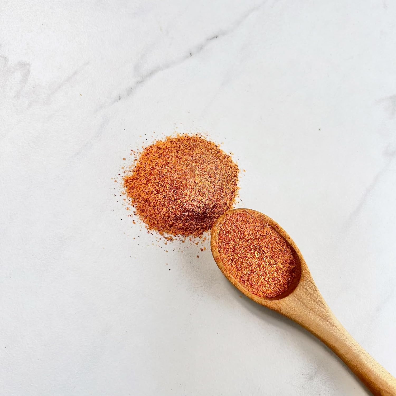 s.a.l.t. sisters Sweet Honey Heat Rub & Seasoning | All-Natural, Gluten Free, MSG Free, Non-GMO | Dry & Wet Rub Seasoning Base | Versatile Use for Chicken Wings, Brisket, Pulled Pork, and More | 1lb