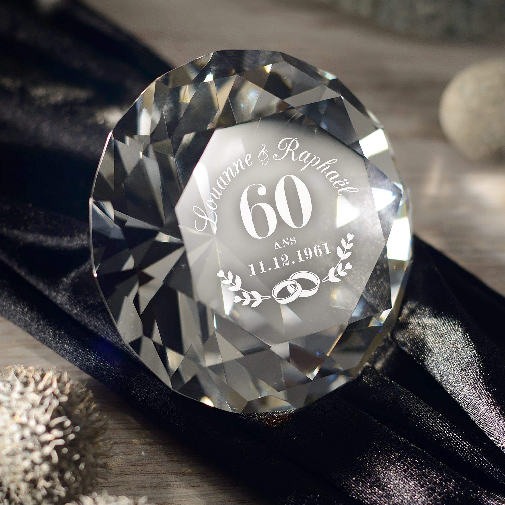Casa Vivente Presse-Papier en Verre, Cristal en Forme de Diamant avec Gravure Personnalisée pour Les Noces de Diamant et Écrin, Idée Cadeau pour Le 60e Anniversaire de Mariage, Accessoires Décoratifs