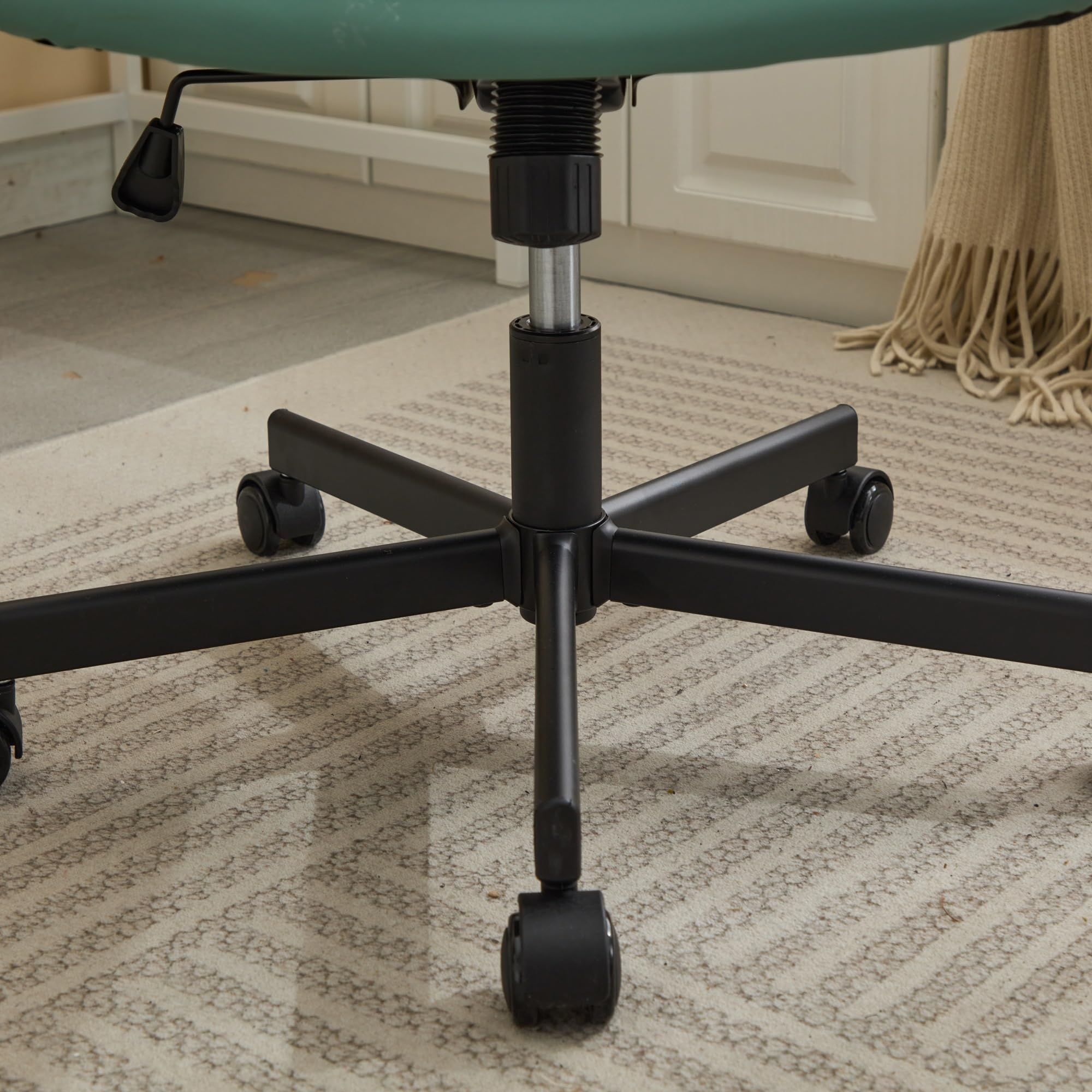 Silla de Ordenador de Piel sintética, Silla de Oficina Ancha con reclinación de 120°, Altura Ajustable de 8 cm, cómoda Silla de Oficina con Base de Acero de 70 cm, Silla de Oficina sin Brazo