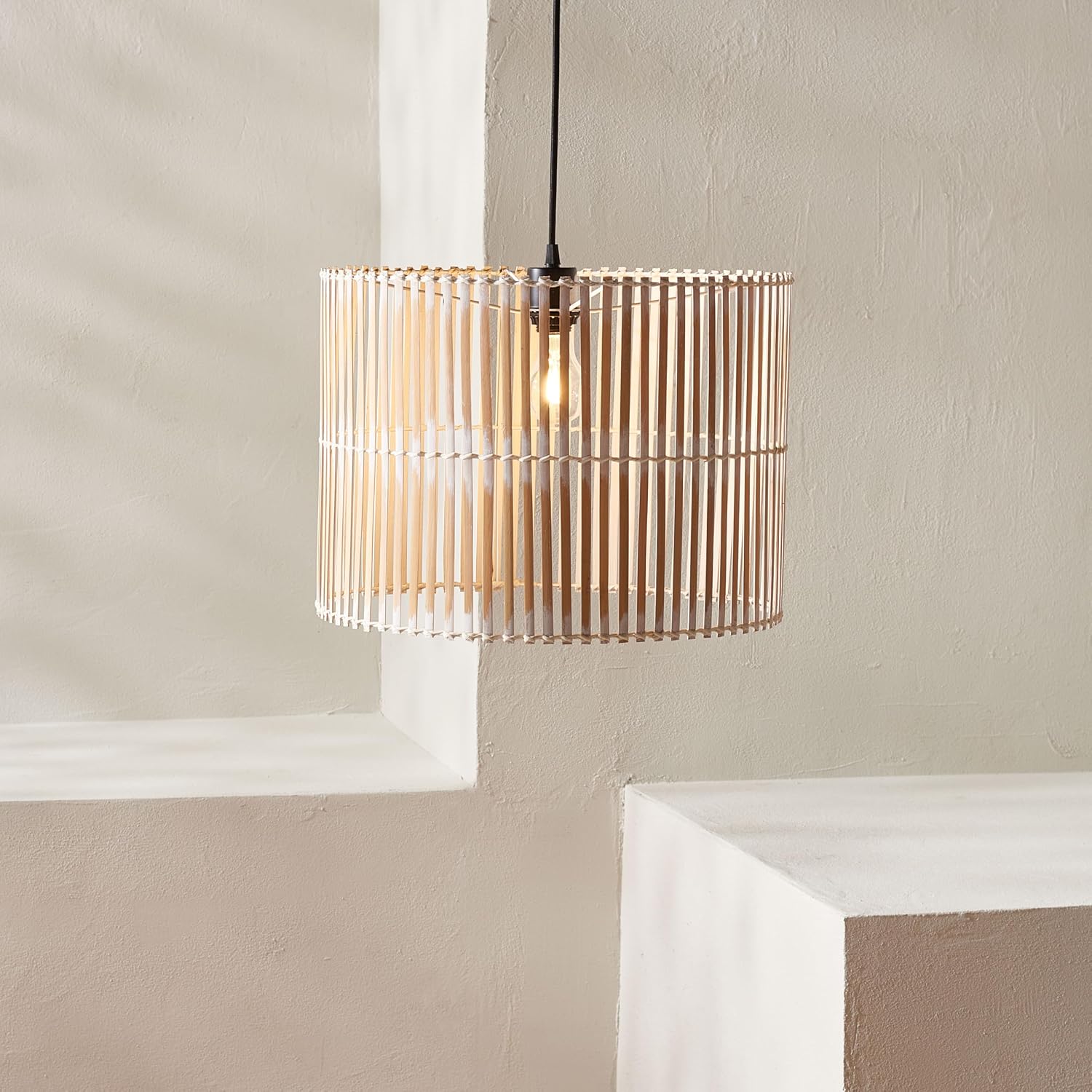 SAFAVIEH Lighting Collection Valley White Washed Adjustable Pendant Hanging Light Fixture, Ideal for Dining Room, Kitchen Island, Entryway (LED Bulb Included)
