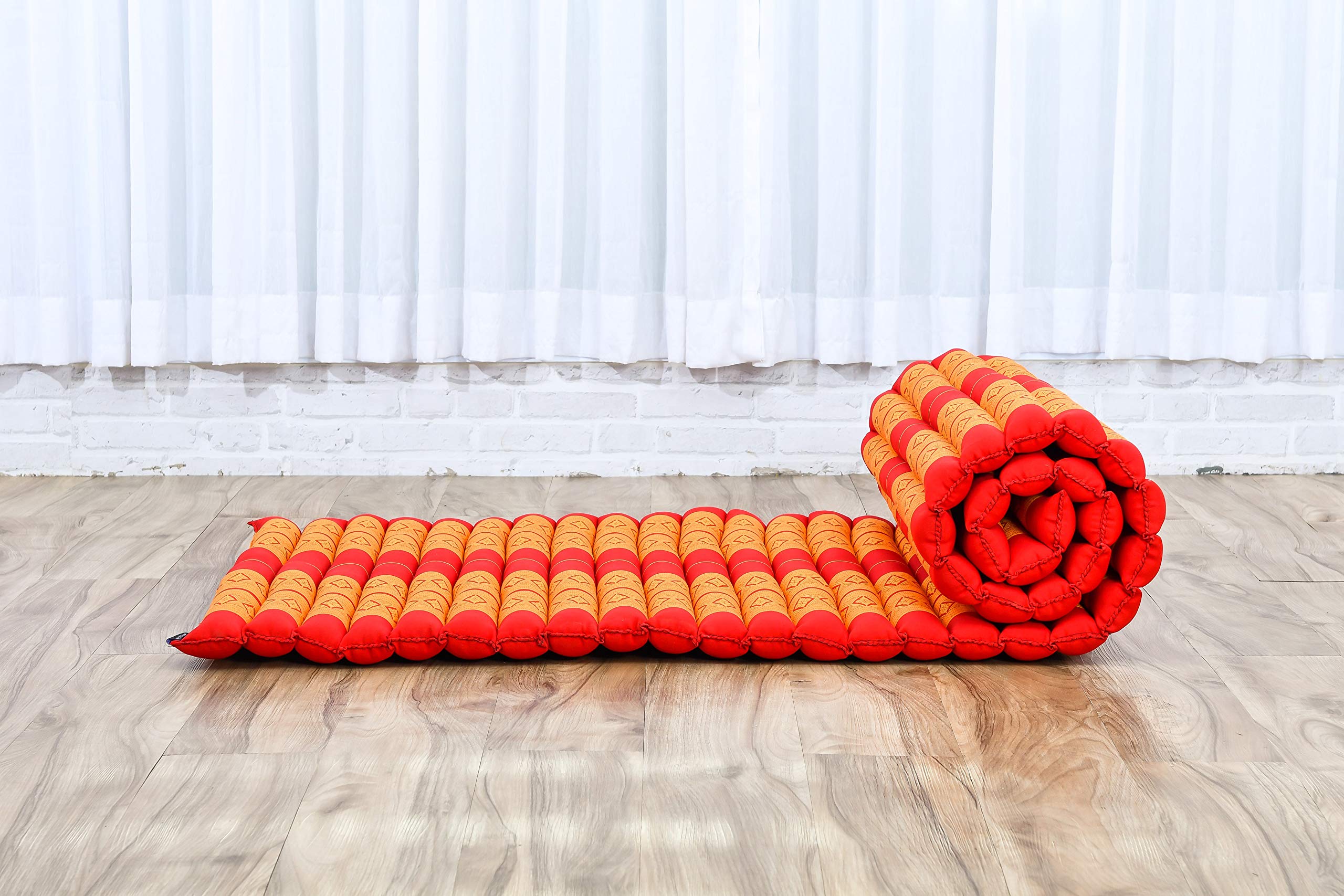Leewadee Esterilla Thai Enrollable 190 x 70 cm Kapoc Firme | Colchoneta plegable y transpirable para dormir, yoga, meditación & masaje. De viaje, camping o como cama de invitados