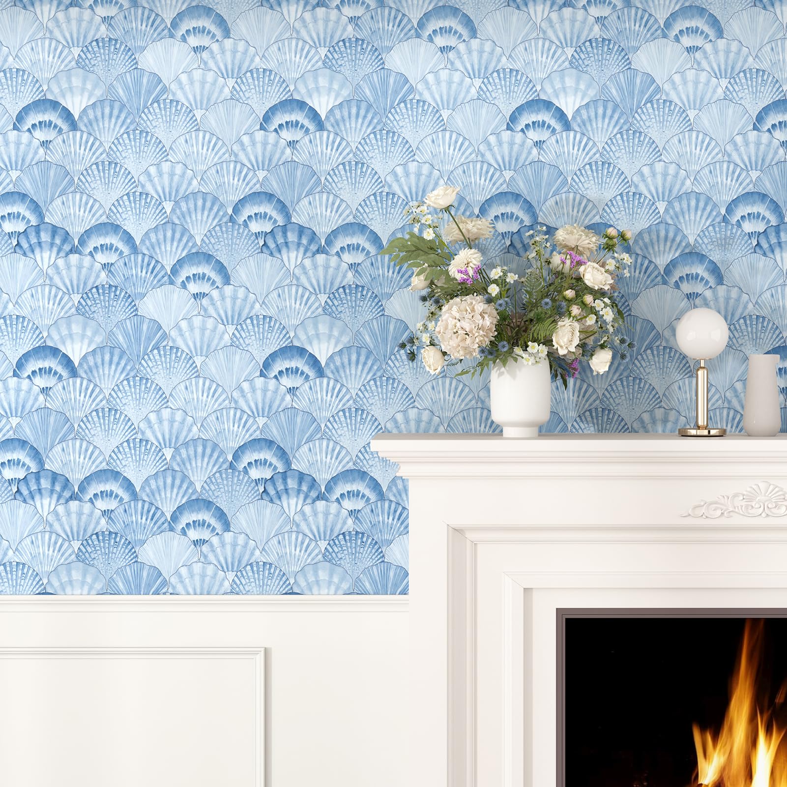 Papier peint bleu rayé autocollant pour masquer les imperfections des murs de salle de bain