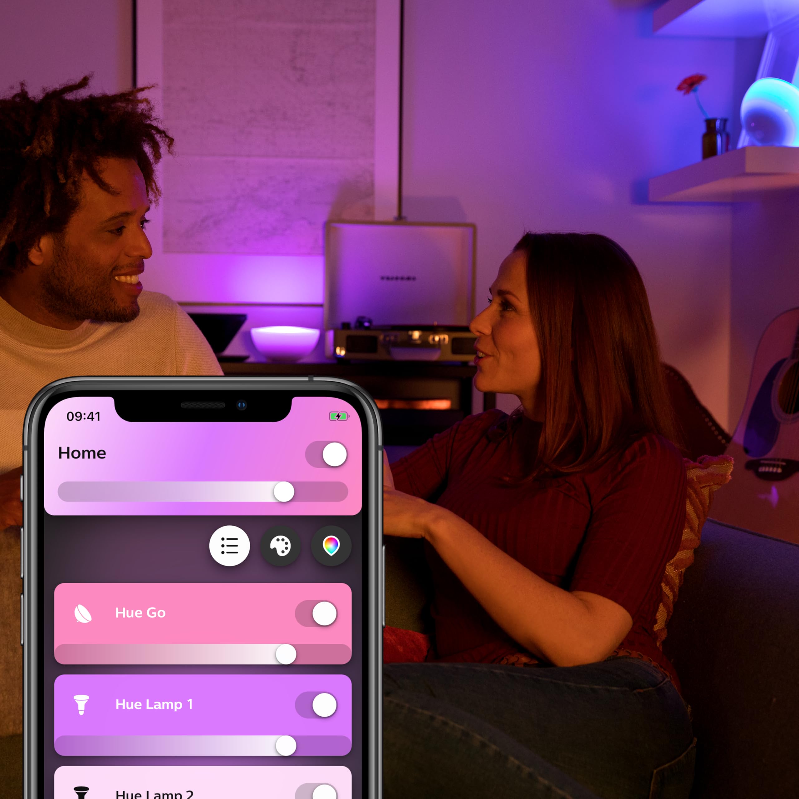 Philips Hue Go Lámpara de Mesa LED, lámpara inteligente con Bluetooth, Luz led Blanca y luces de Colores, Compatible con Alexa y Google Home