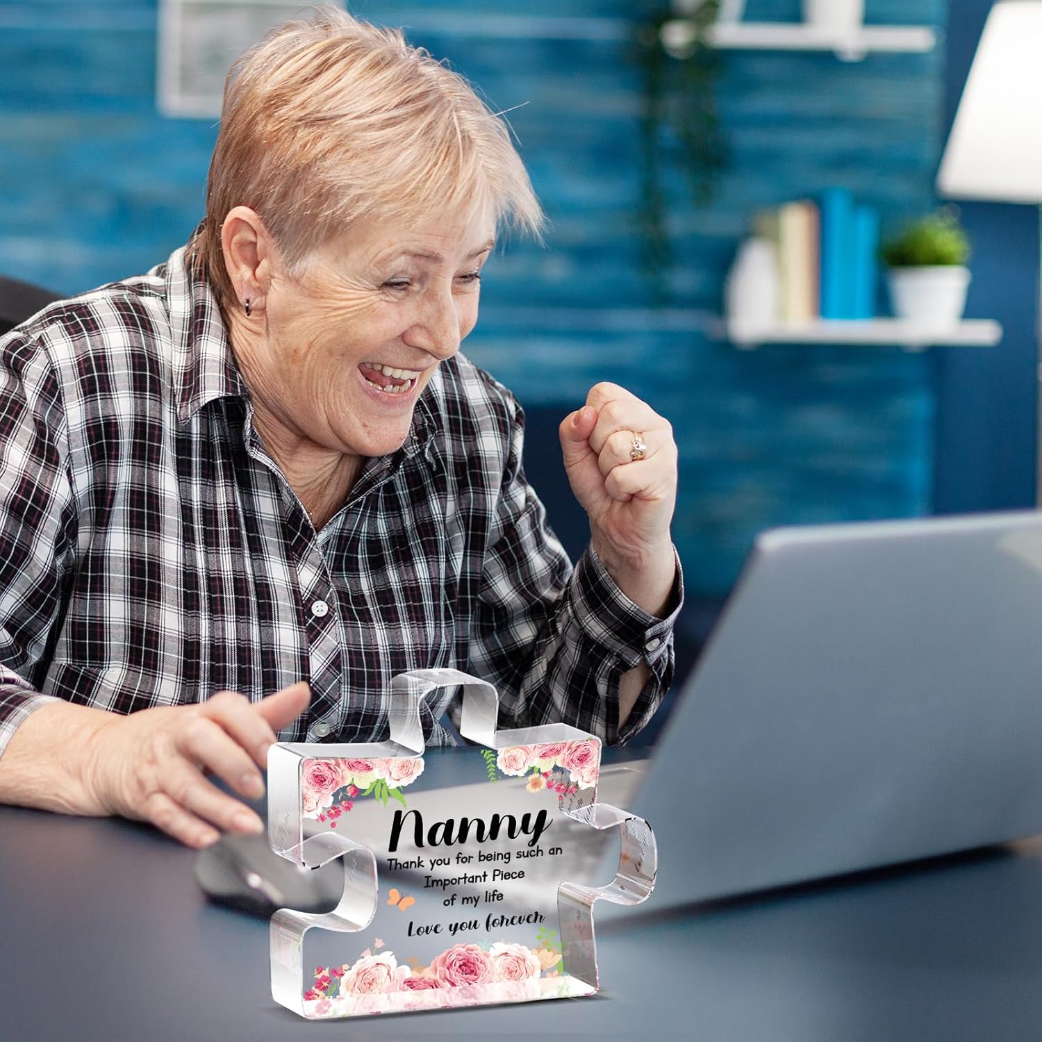 Usong Nanny Mothers Day Acrylic Gifts for Nanny Birthday Gifts with Gift Box, Christmas Unique Gift 3.9x3.3x0.6 Inch 8 81cRpdwcAQL. AC SL1500