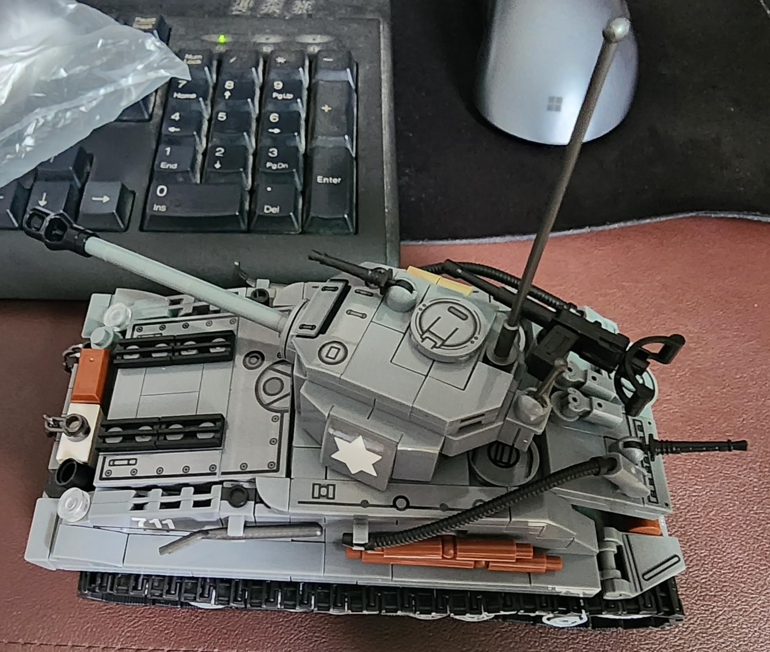 Cattle WW2 Army Tank Toys Building Kit, A German Tiger & an American M4 Sherman Tank Models 1184 Blocks Military Toy Gift for Boys Kids and Teens Age 6-14 - Image 4