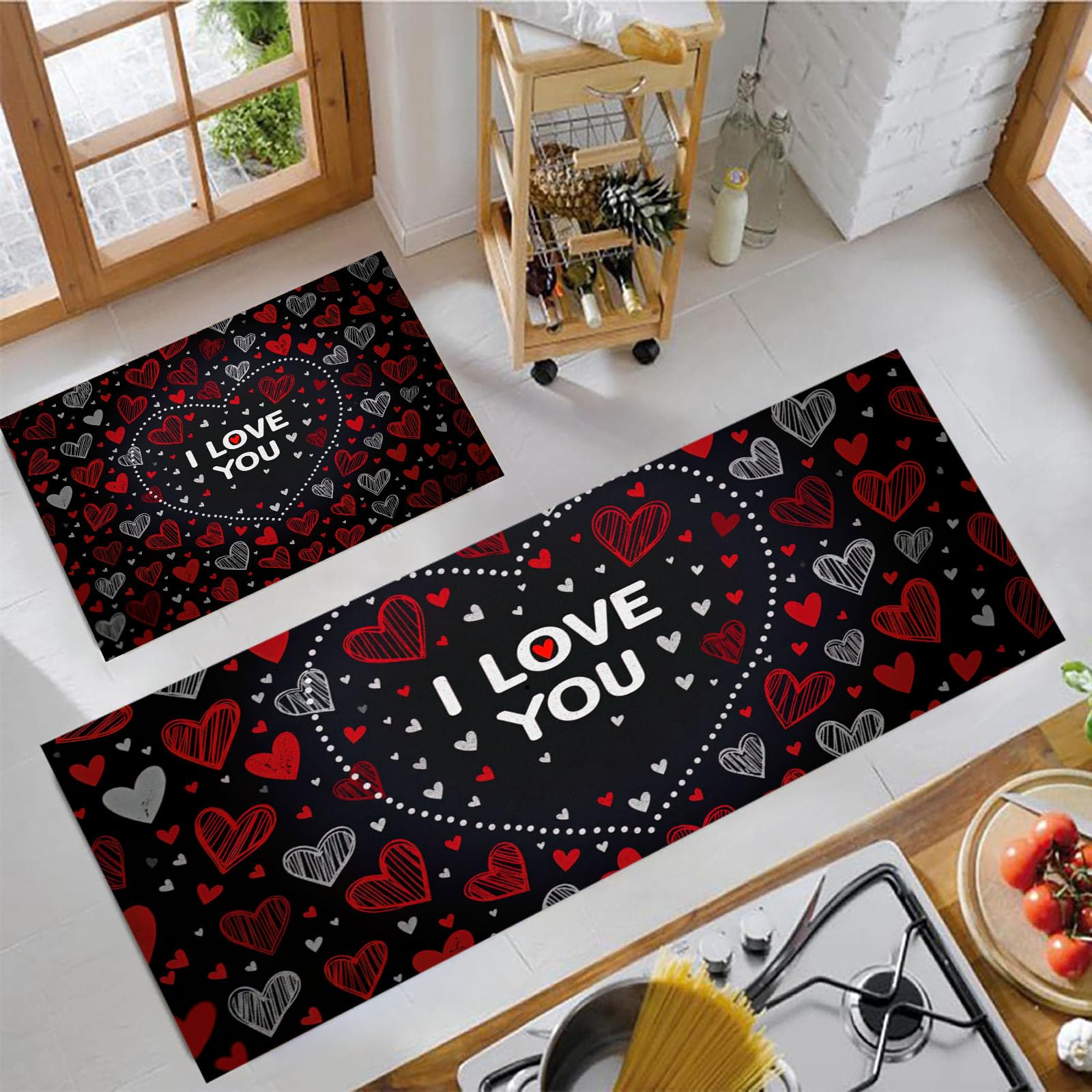 Tapis cuisine motif lettres cœur : duo antidérapant et lavable pour évier chic