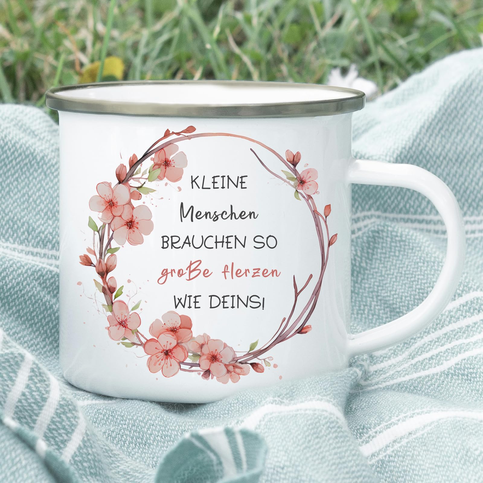 Emaille Spruch Tasse, abschiedsgeschenk erzieherin, kleine menschen brauchen so große herzen wie deins, Danke Geschenk für Erzieherin und Lehrerin Patentante Hebamme