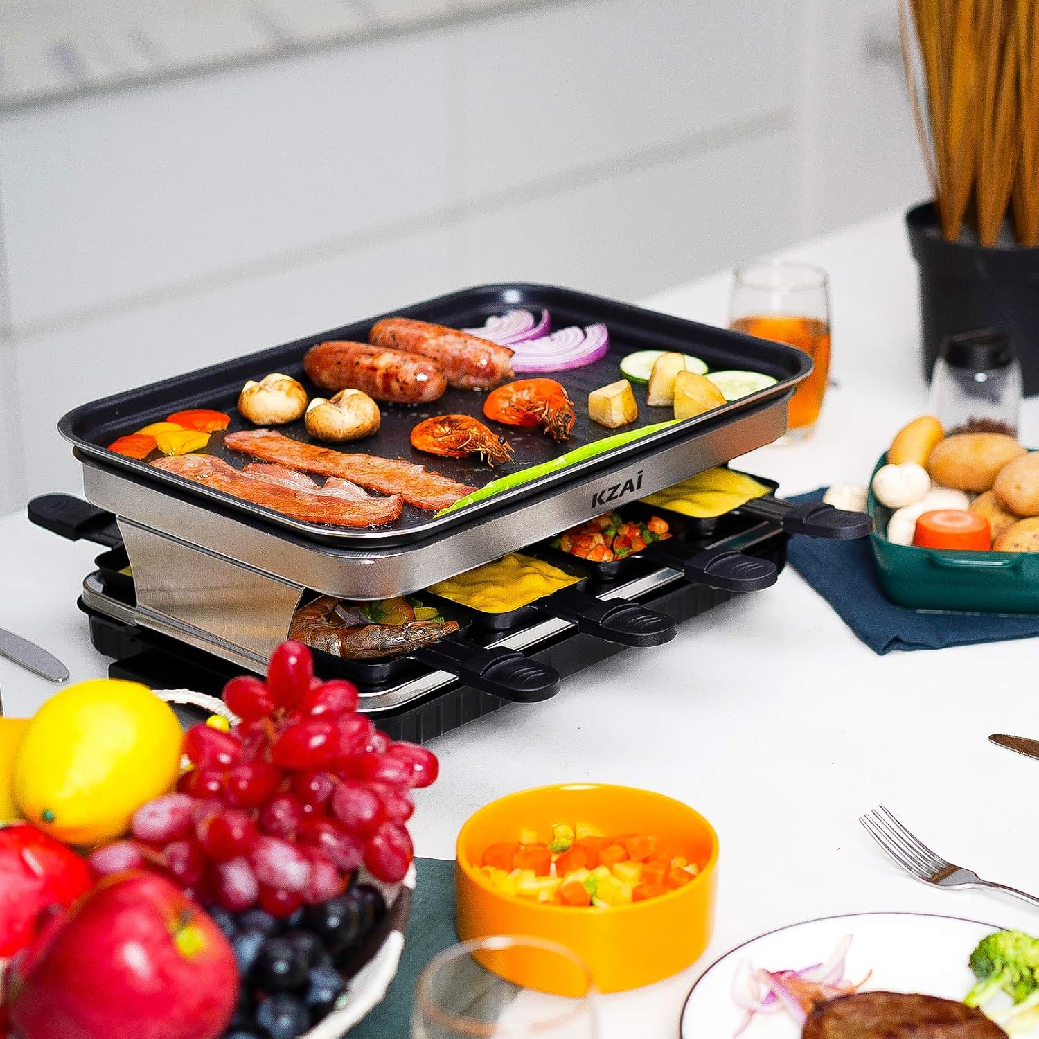 Kzai Raclette 8 Persone Grill Elettrico,Fumo Raclette Grill con Piastra Elettrica per Grigliare,8 Mini Padelle e 4 Spatole di Legno,Termostato Rivestimento Antiaderente,1500W Kzai Raclette 8 Persone Grill Elettrico,Fumo Raclette Grill con Piastra Elettrica per Grigliare,8 Mini Padelle e 4 Spatole di Legno,Termostato Rivestimento Antiaderente,1500W