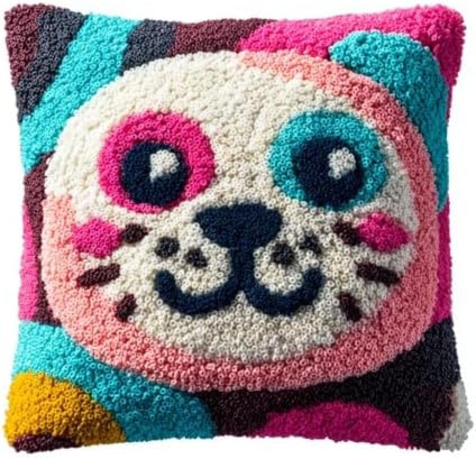 kitphoenix Latch Hook Cushion Cover Making Kit for Adults,Cute Seal,DIY Handmade Craft Gift with Yarn,Hook and Printed Canvas,43x43 cm