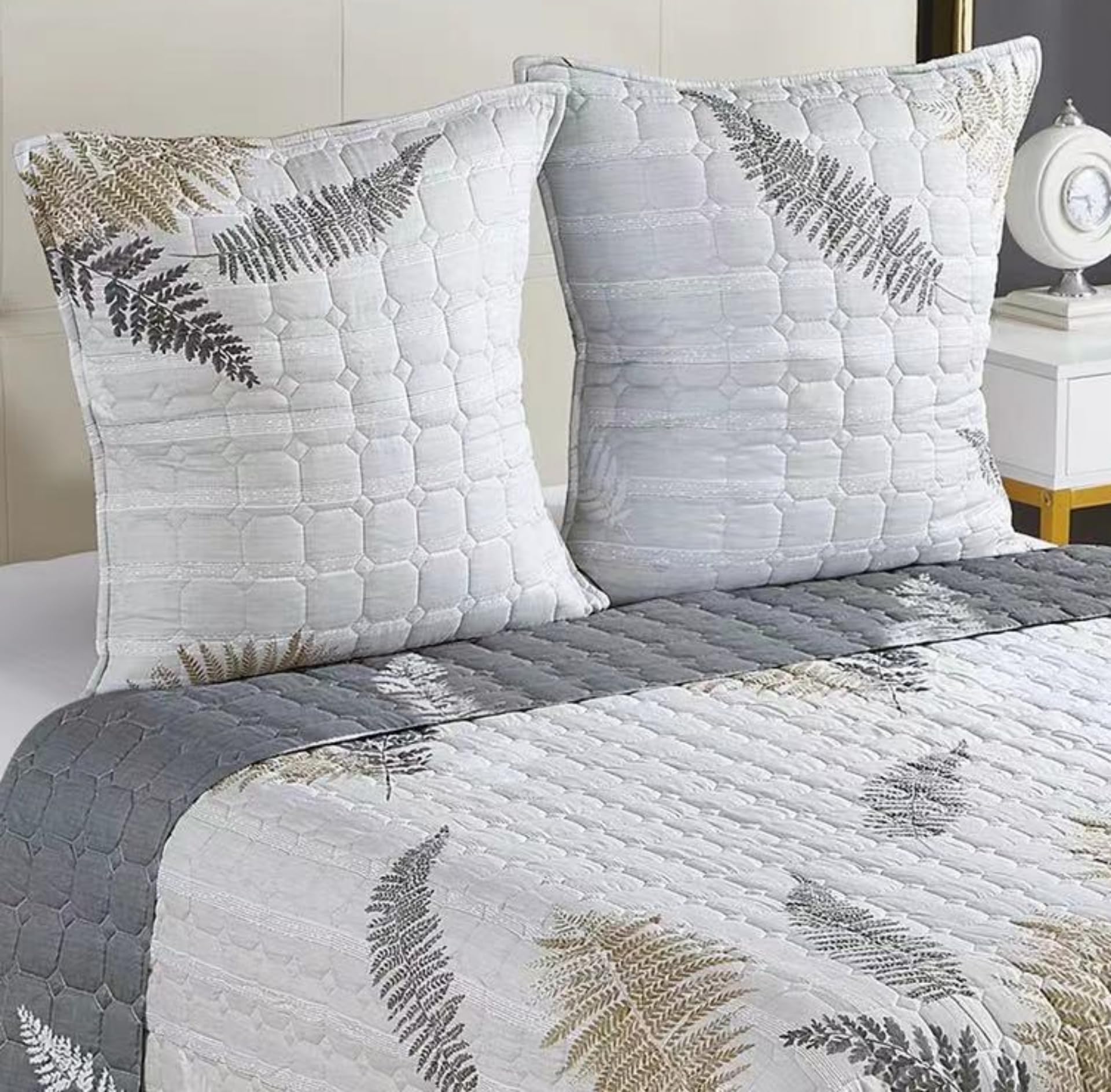 Fanny & Céline Couvre lit Boutis Percale 100% Coton 220X240cm avec 2 Taies_B-2-201