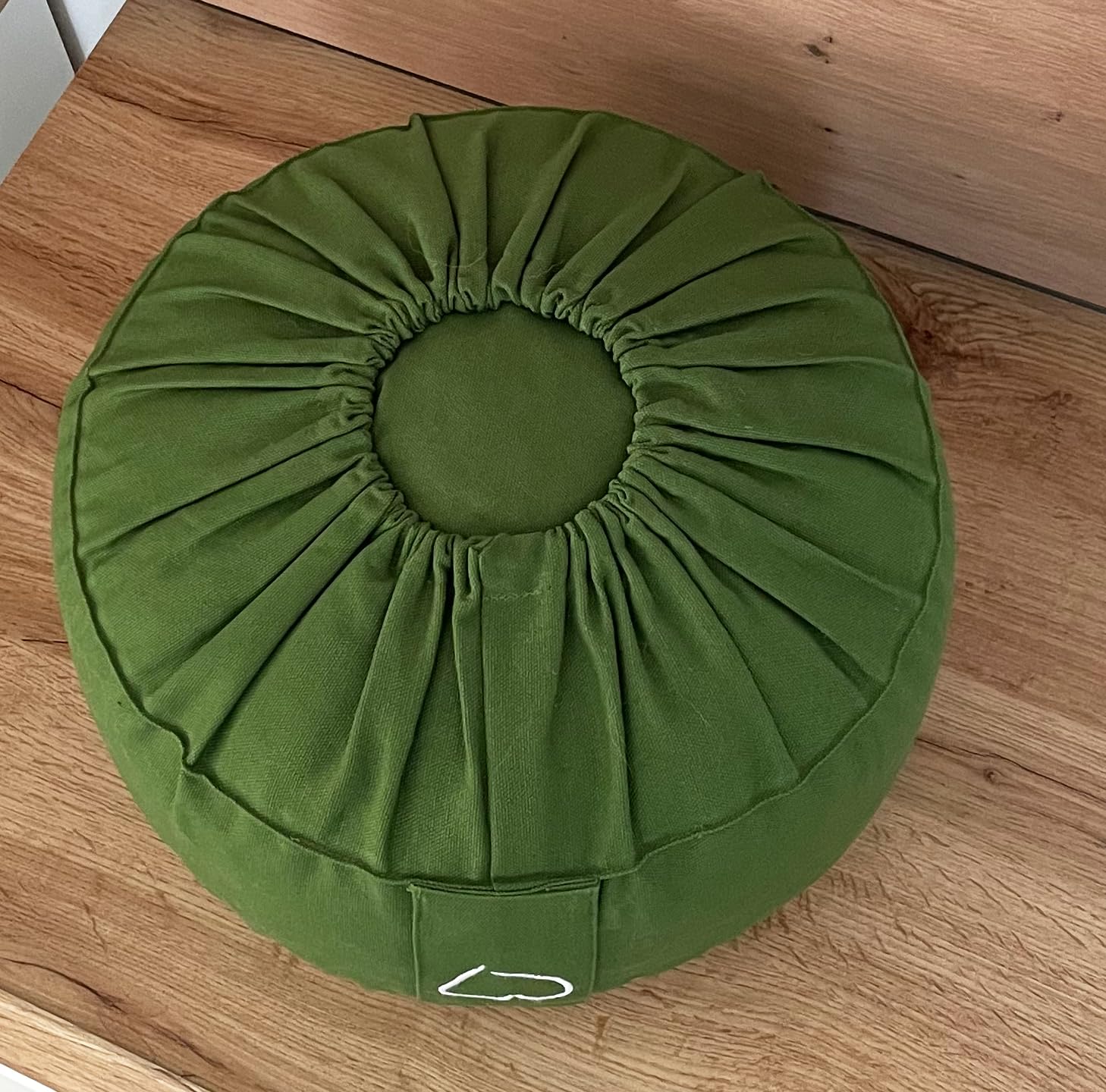 Maylow – Yoga mit Herz medytacja, mata do jogi z haftem, 33 x 15 cm wypełniona łuskami orkiszu, przykryciem i tykaniem, 100% bawełny.
