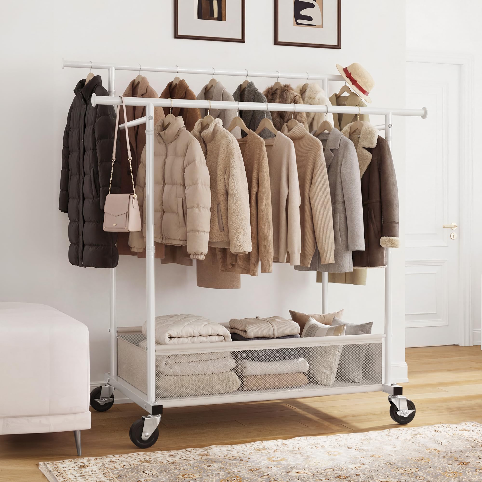 110cm Doppio Stand Appendiabiti con Ruote, Portata massima 110KG Metallo Stand Appendiabiti con 48L Traspirante Cesto Portabiancheria, per Giacche, Maglioni, Scarpe, Camera da letto, Bianco