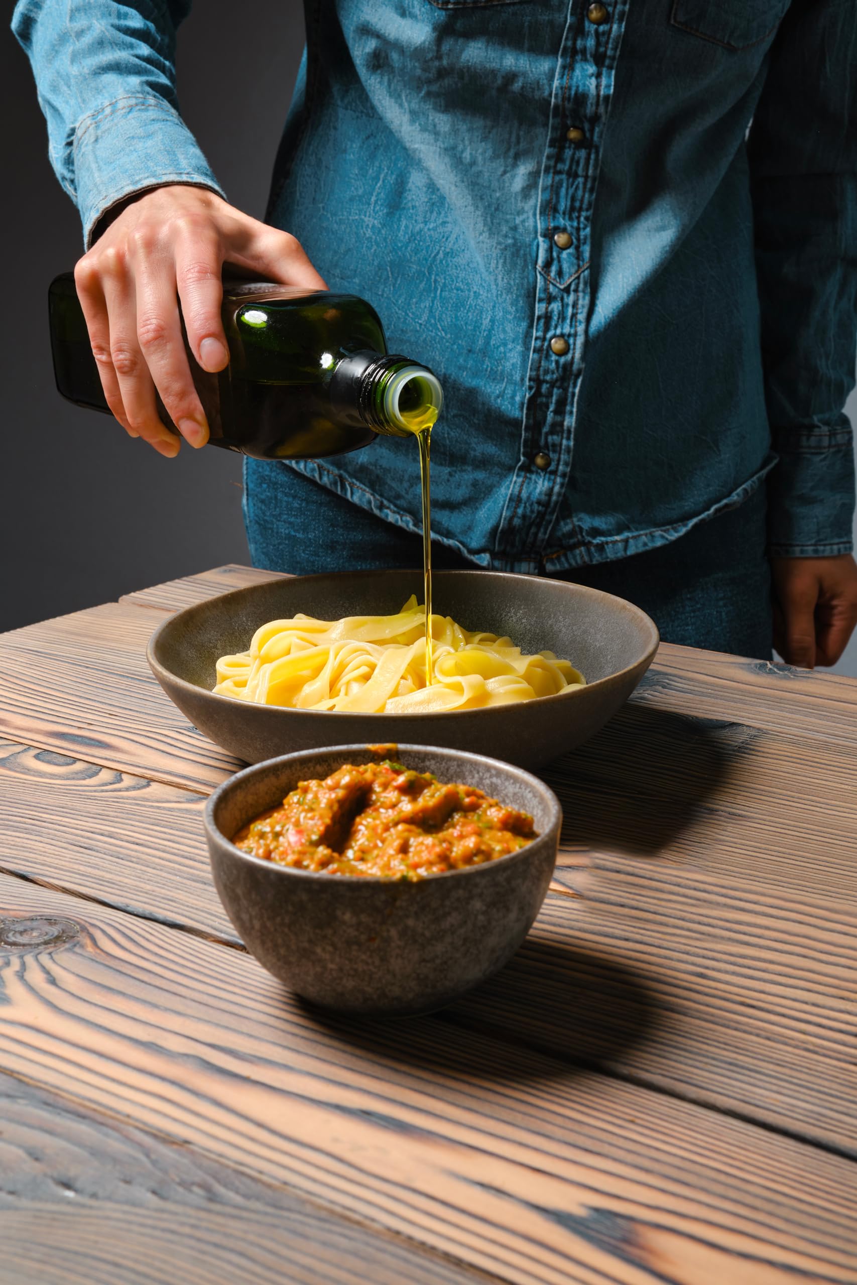 Set da 12 Bottiglie Olio Marasca Scura da 750 ml con Tappo Salvagoccia Ideale per di Olio, Liquori e Altri Liquidi Conservazione Sicura e Pratica