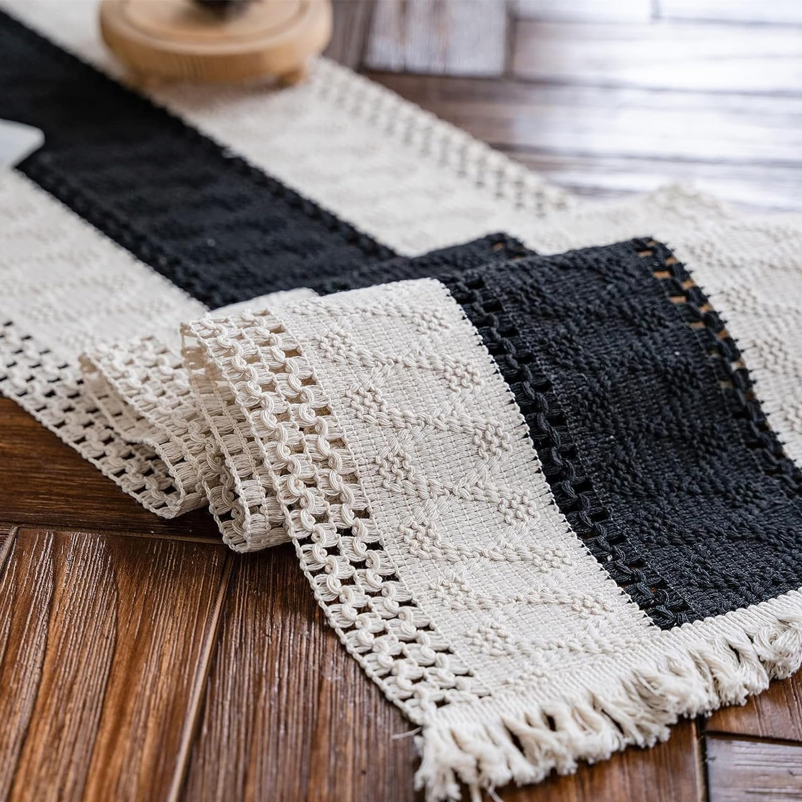 30×180cm Boho Table Runner with Tassels Hand Woven Cotton Macrame Farmhouse Table Runner for Bohemian Kitchen Dining Table (Black, 30*180cm)