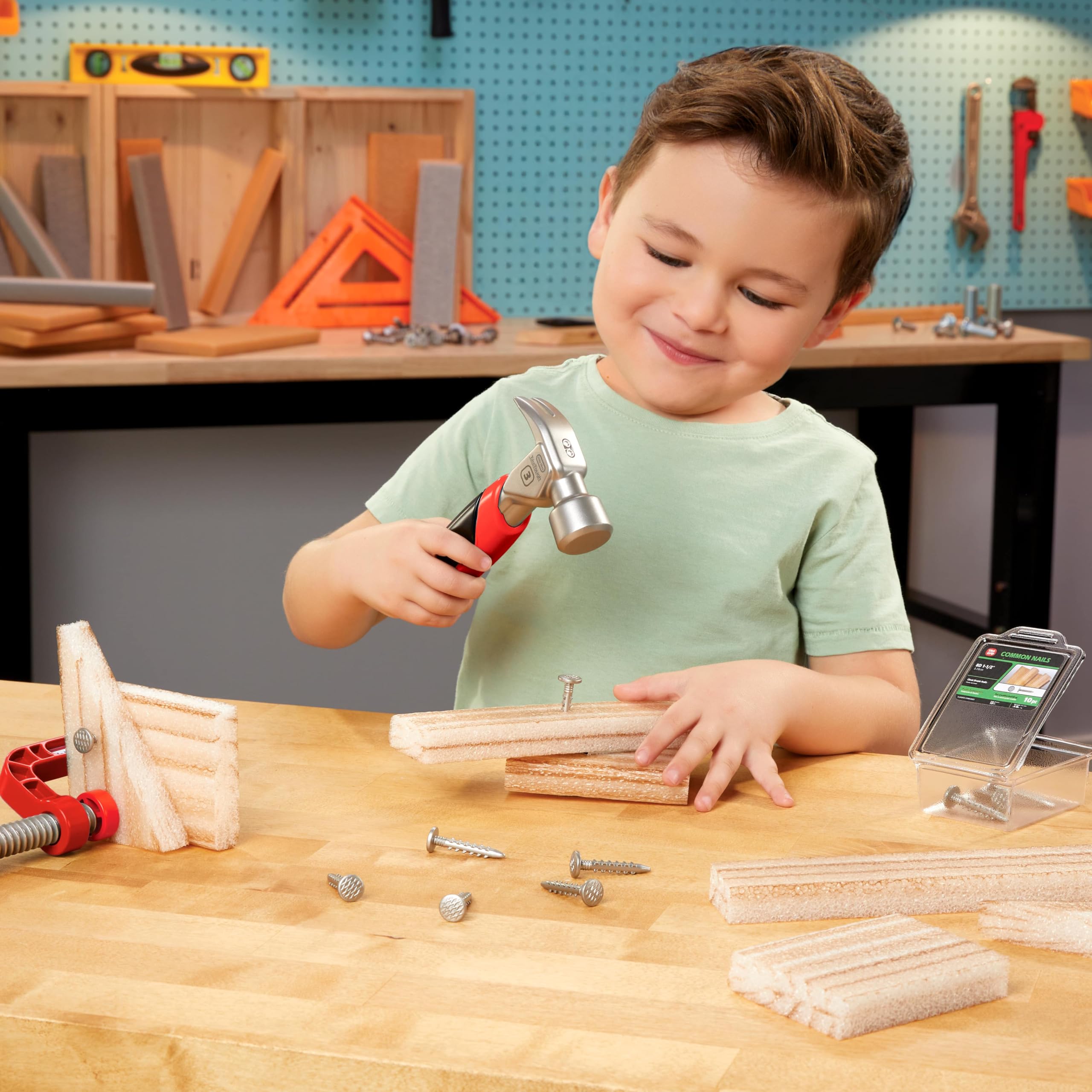 Little Tikes Creative Construction Hammer & Nail Set - Include 5 Accessori, Set di Costruzioni per Gioco di Finzione, per Bambini. età 3+