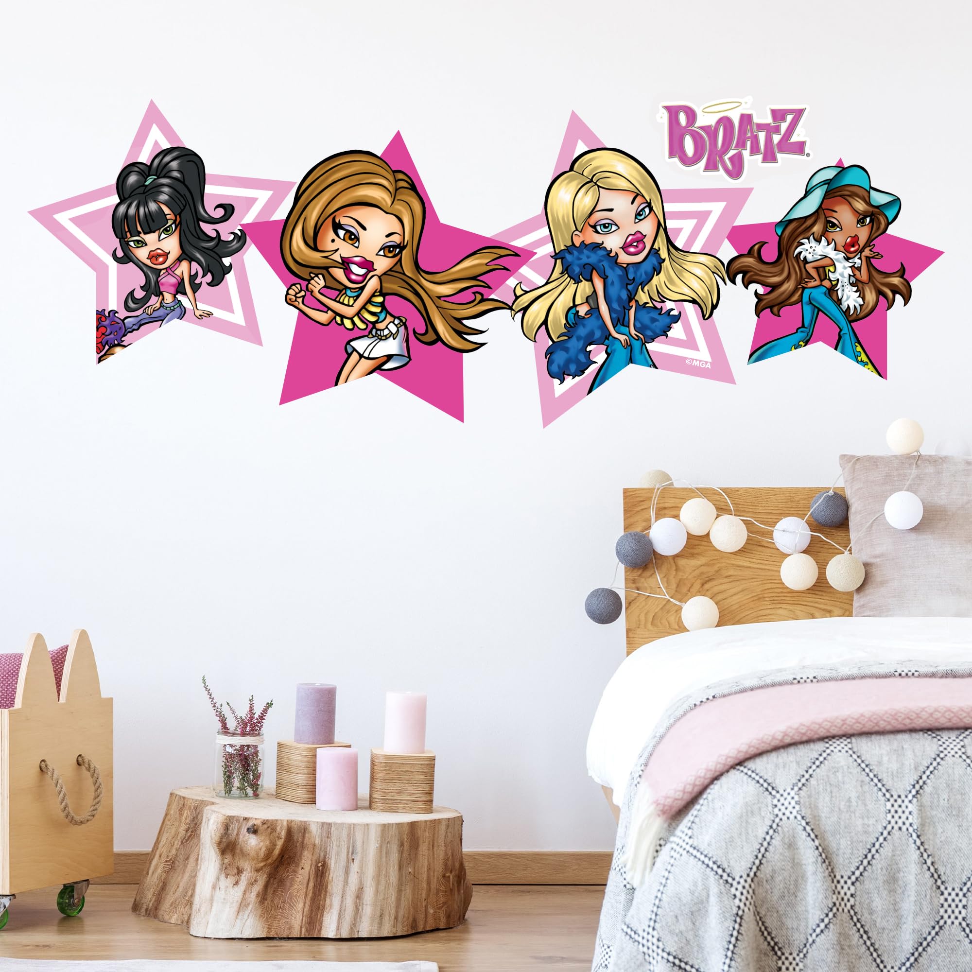 Bratz Wall Sticker - Group in Stars Decal Wall Art (90cm Width x 35cm Height)
