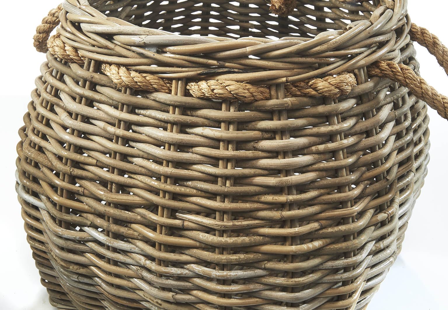 Kobolo Aufbewahrungskorb Flechtkorb aus Rattan mit Seilgriff Kubu Grey