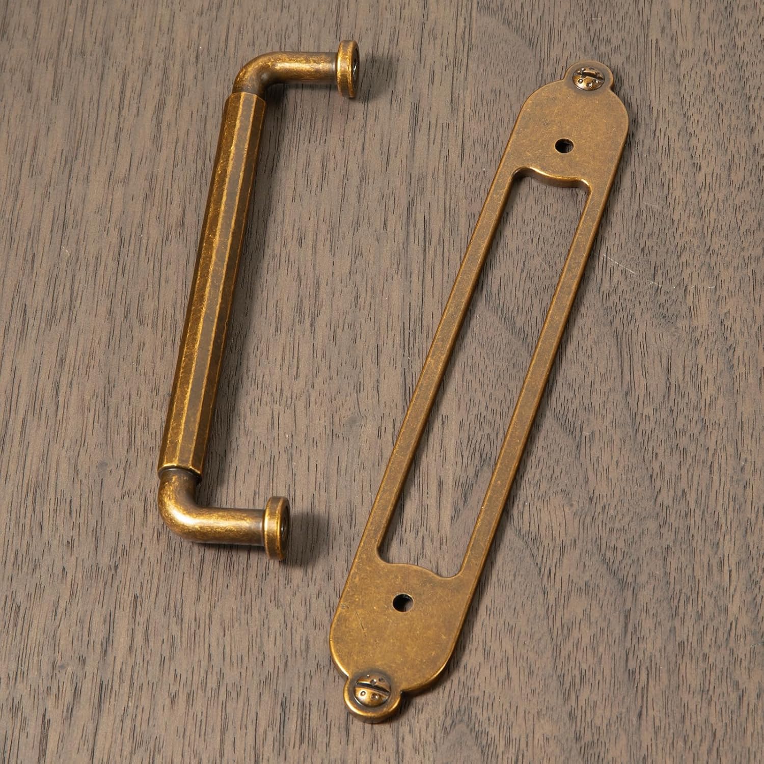 Goo-Ki 2 Pack Antique Brass Cabinet Handles with Backplate, 5 Inch Hole Center Zinc Alloy Kitchen Drawer Pulls Hardware with Spacer/Base Plate