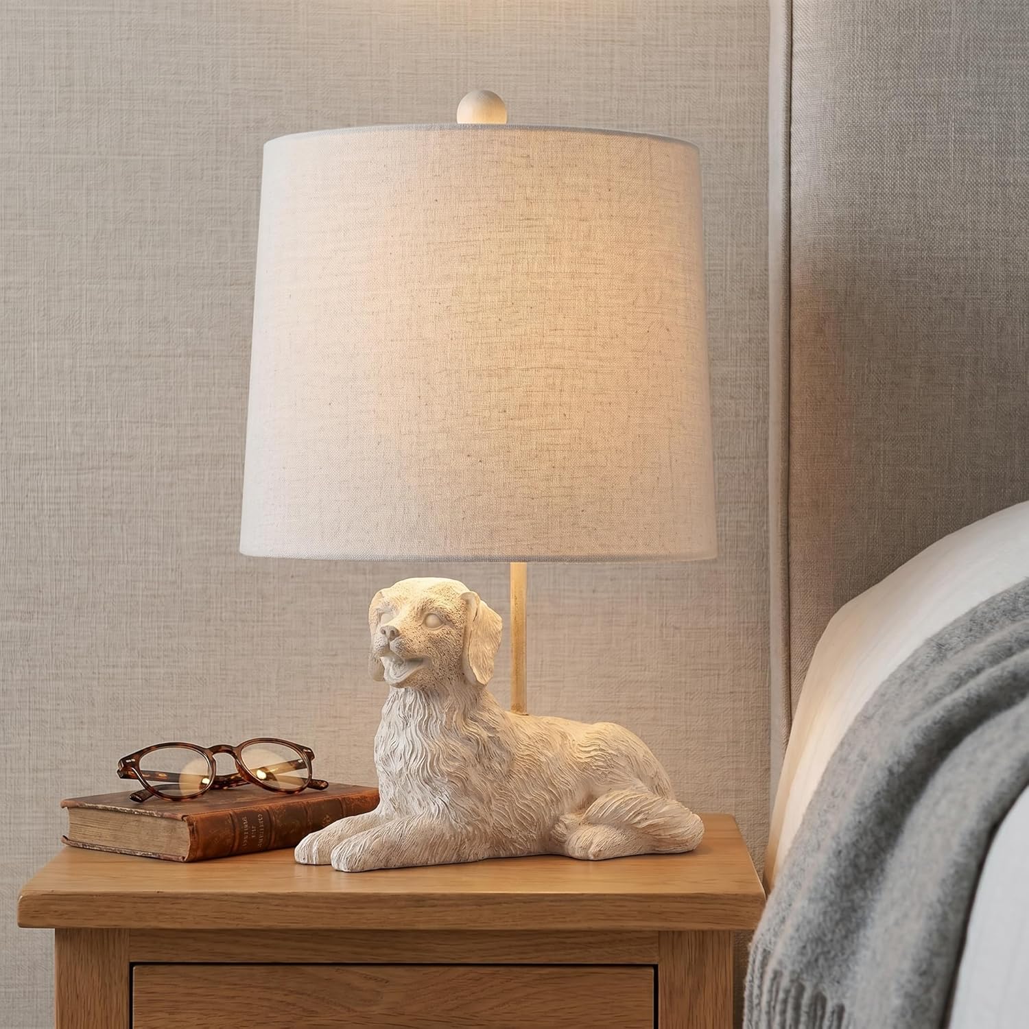 Crestview Collection 18.5" H White Resin Retriever Dog Table Lamp with Shade,Cute Bedside Lamp for Bedroom,Desk Lamps for Living Room