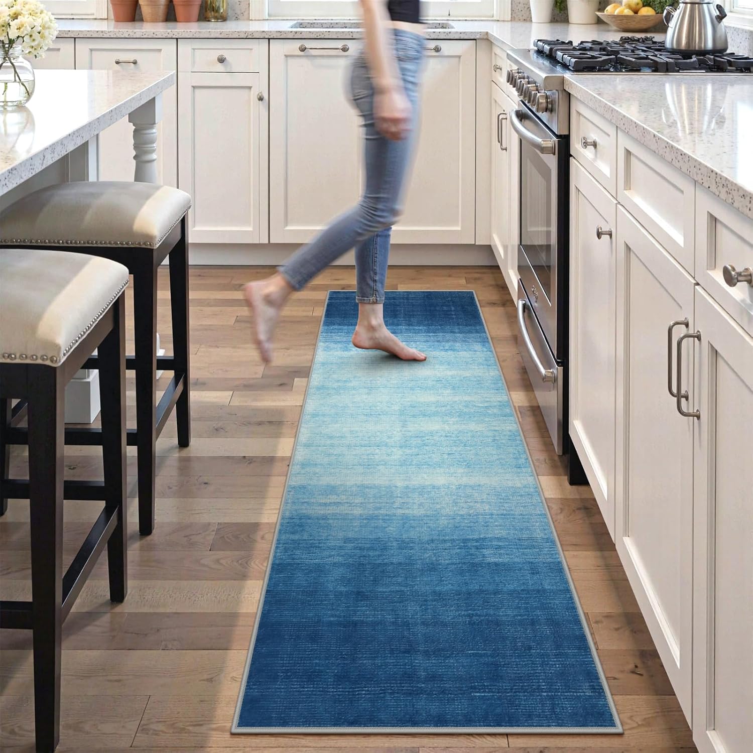 Wonnitar Ombre Blue Washable 2x6 Runner Rug for Hallway, Modern Bathroom Rug Runner, Non-Slip Low Pile Gradient Soft Entryway Carpet Runner for Laundry Entrance Kitchen (Blue, 2'x6')