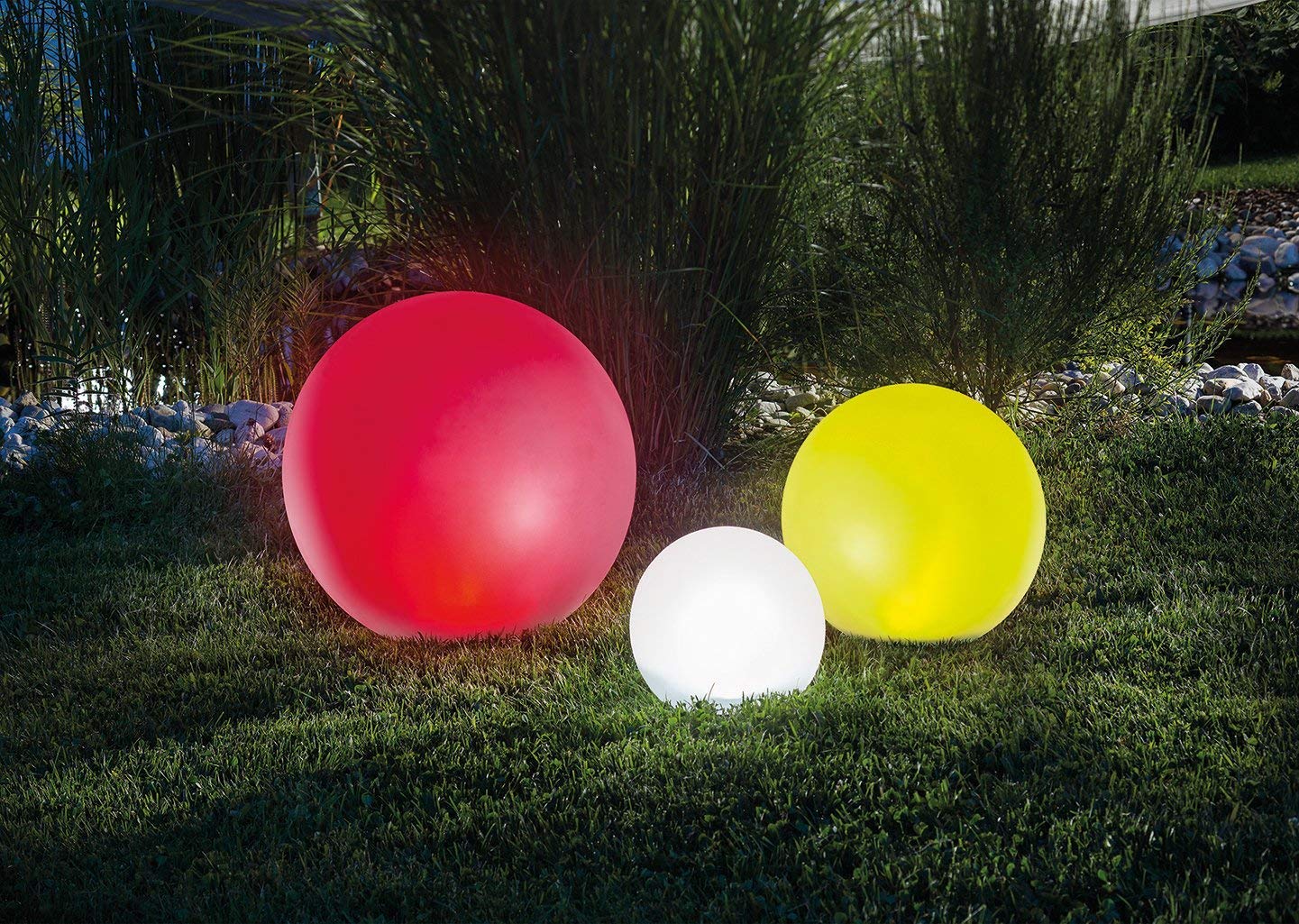 Esotec Solarkugeln für Außen 3er Set 20, 30 & 40 cm, Solar Leuchtkugeln Garten mit 7 Lichtfarben, Farbwechsel, wetterfest IP44, 102614