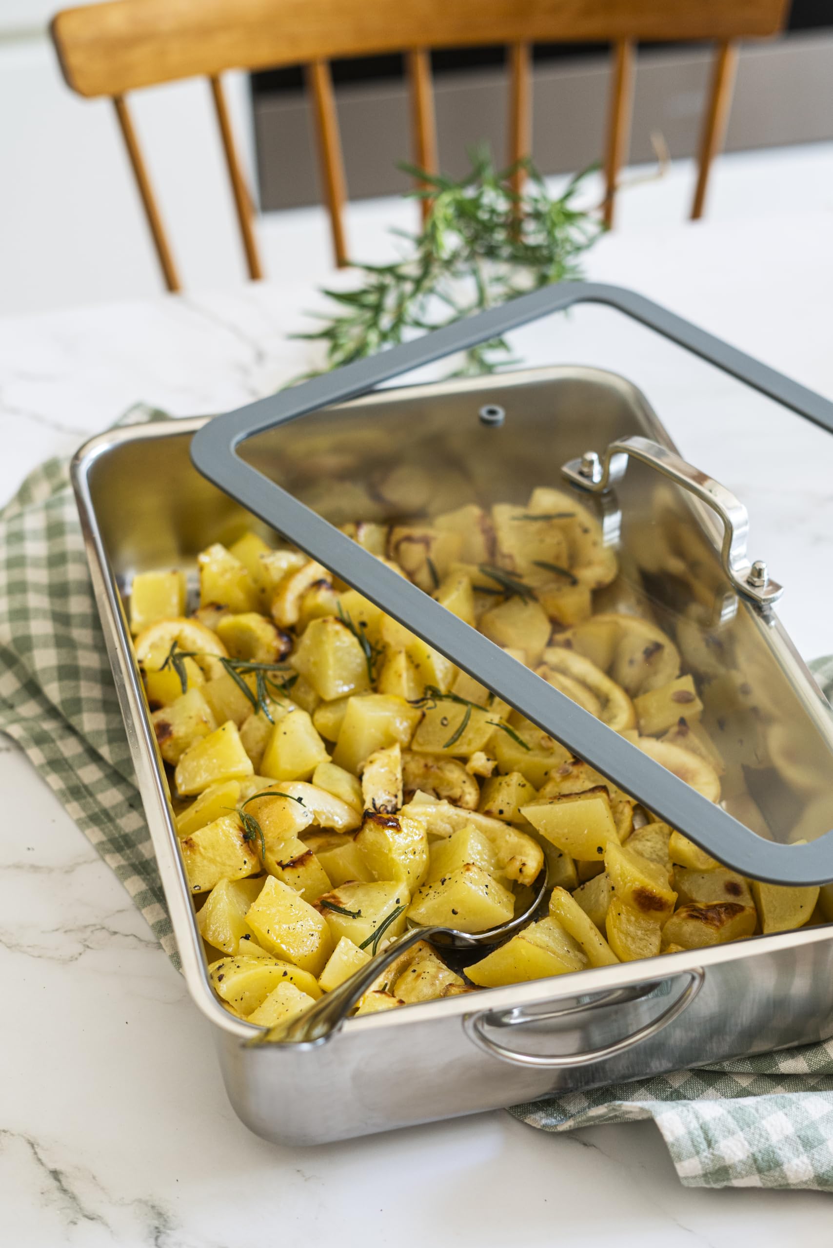 Inoxriv, Maxima Teglia da Forno Rettangolare con Coperchio in Vetro e Silicone, 36x25 cm, Acciaio Inox 18/10, Bordo Alto 8 cm, Made in Italy