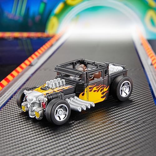 Miniatura 5 de Transformers Colaborative Hot Wheels x Bone Shaker, figura de acción de robot de clase de lujo de 5 pulgadas que se convierte en automóvil, juguetes