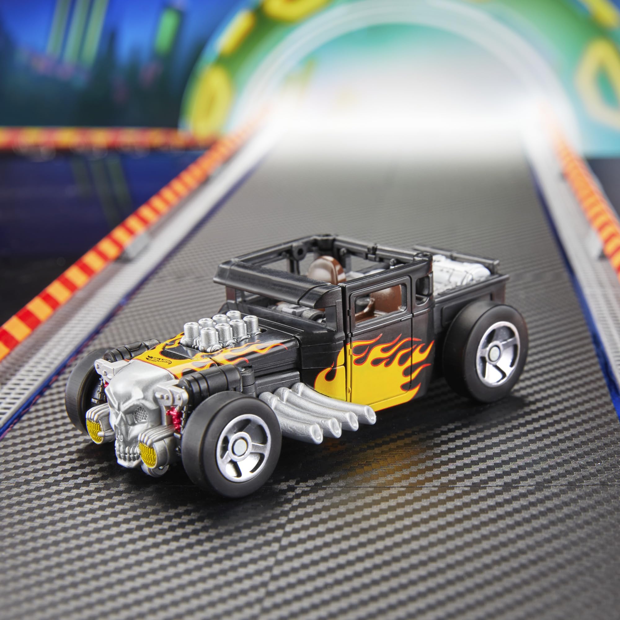 Transformers Collaborative, Hot Wheels, Figura Convertible de Bone Shakerä