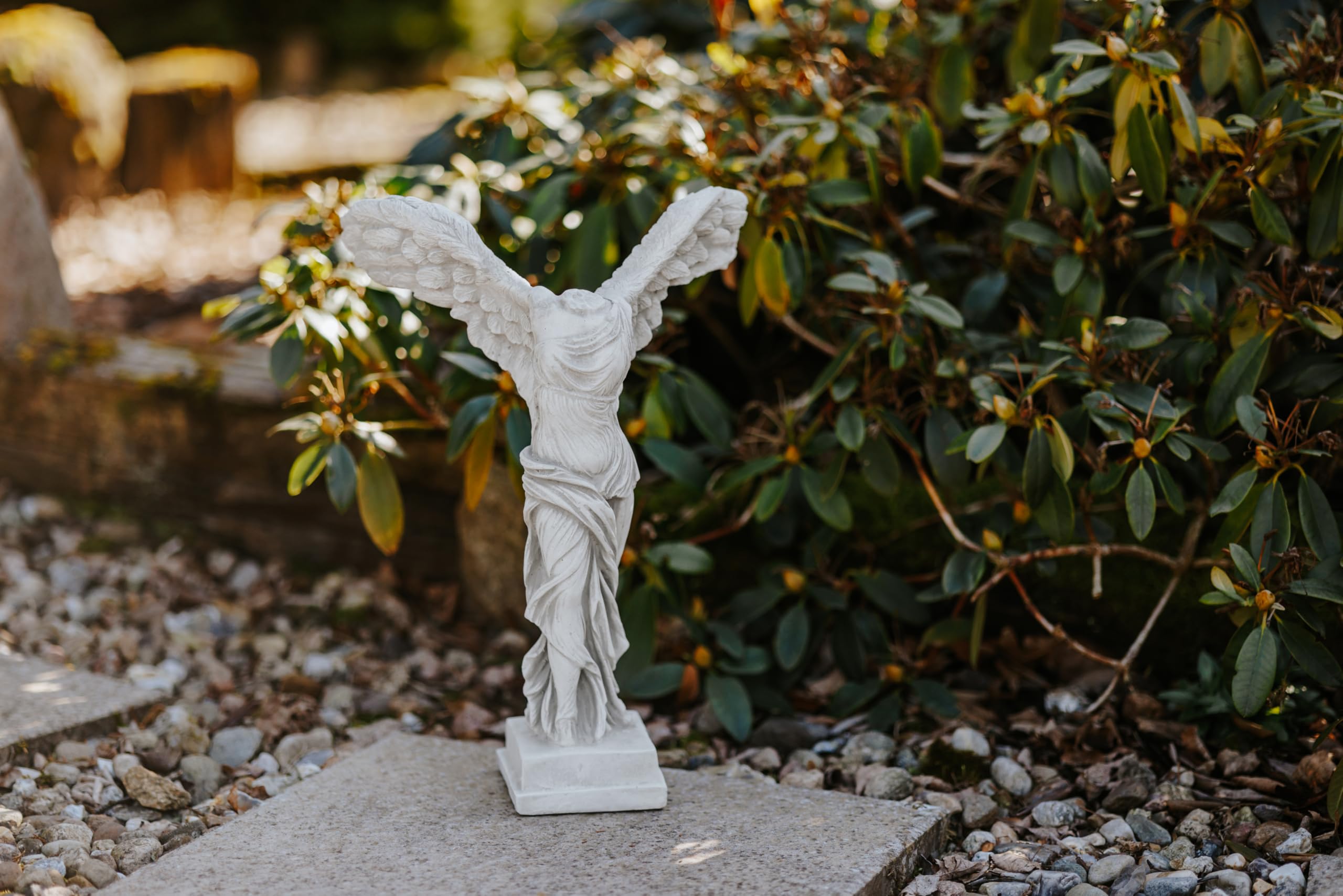 gartendekoparadies.de Nike von Samothrake Steinguss-Skulptur, Grau, 38 cm, 4 kg, Frostsicher, Klassische Gartendekoration