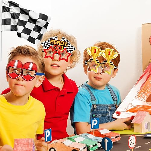 Miniatura 6 de Paquete de 32 regalos de fiesta de autos de carreras para niños, marcos de gafas de papel de carreras con bandera a cuadros para suministros