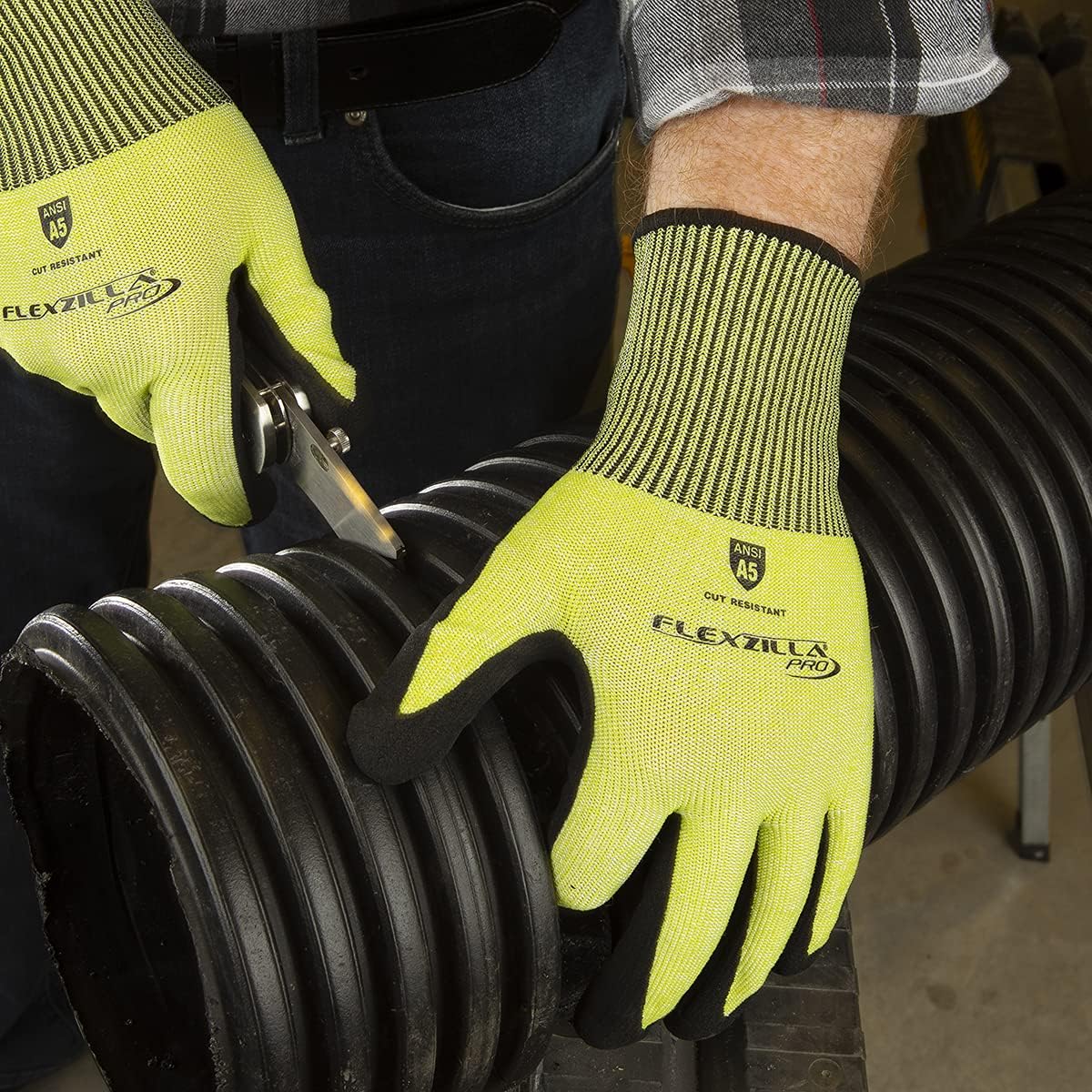 Flexzilla Pro GC160PXL Cut Resistant Sandy Nitrile Dip Gloves, ANSI Level 5, Black/ZillaGreen, XL
