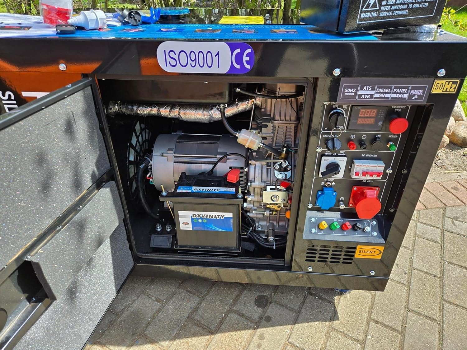 WITKOWSKI Generador diésel 8,5 kVA de corriente de emergencia 230 V/400V | Generador con regulador de voltaje AVR, arranque eléctrico, conector ATS, control remoto, bobinado de cobre KDE8500DP