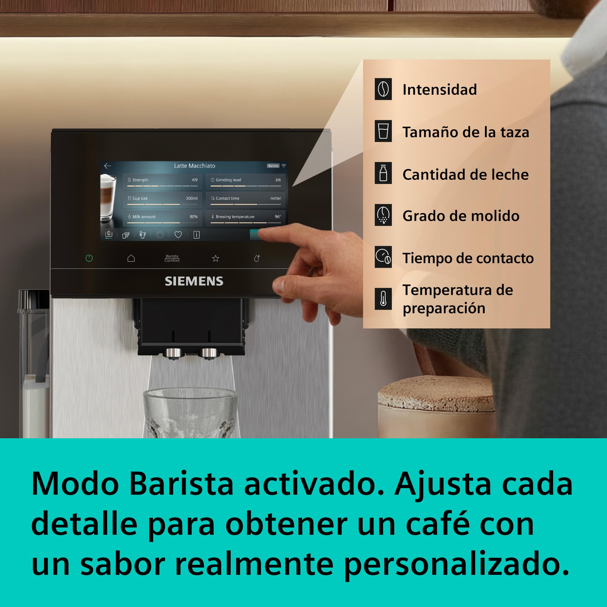 SIEMENS, cafetera superautomática, EQ900 iAroma, sabores personalizados, molienda precisa, pantalla grande para uso intuitivo, cafés personalizados, acero inoxidable, TQ923E03