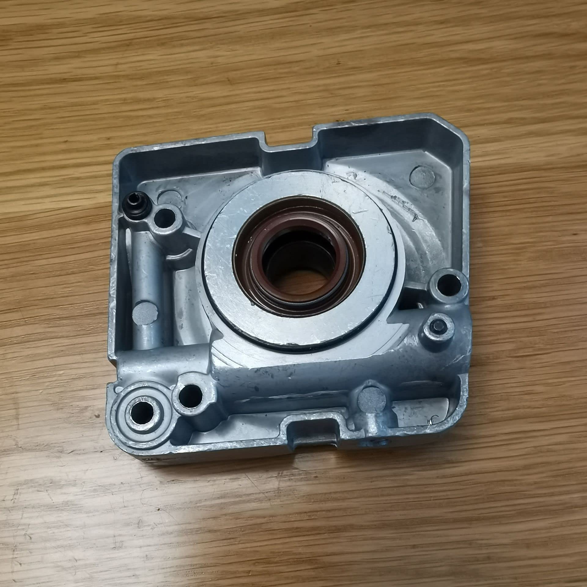 Bomba de aceite compatible con H181 281 288 288XP reemplaza 503698101