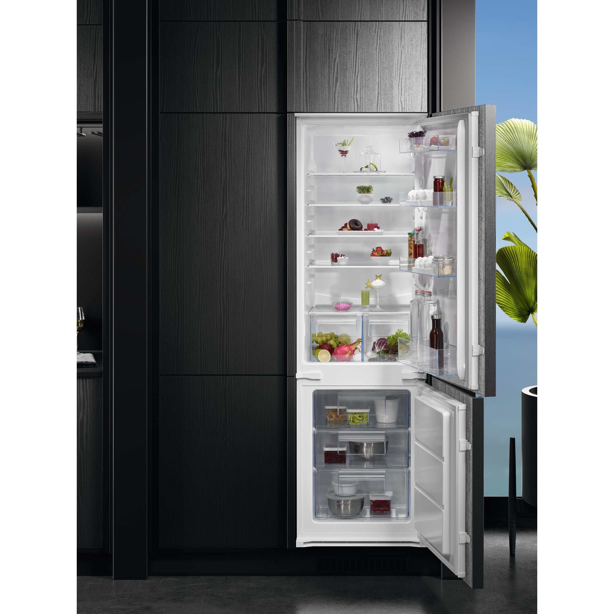 AEG Einbau-Kühl-Gefrier-Kombination 178cm, Serie 5000 ColdSense: schnelle Temperatur-Wiederherstellung, Kühlen 198L, Gefrieren 73L, LowFrost, LED-Display, Schnell-Gefrieren, Schlepptür, OSC5S183ES