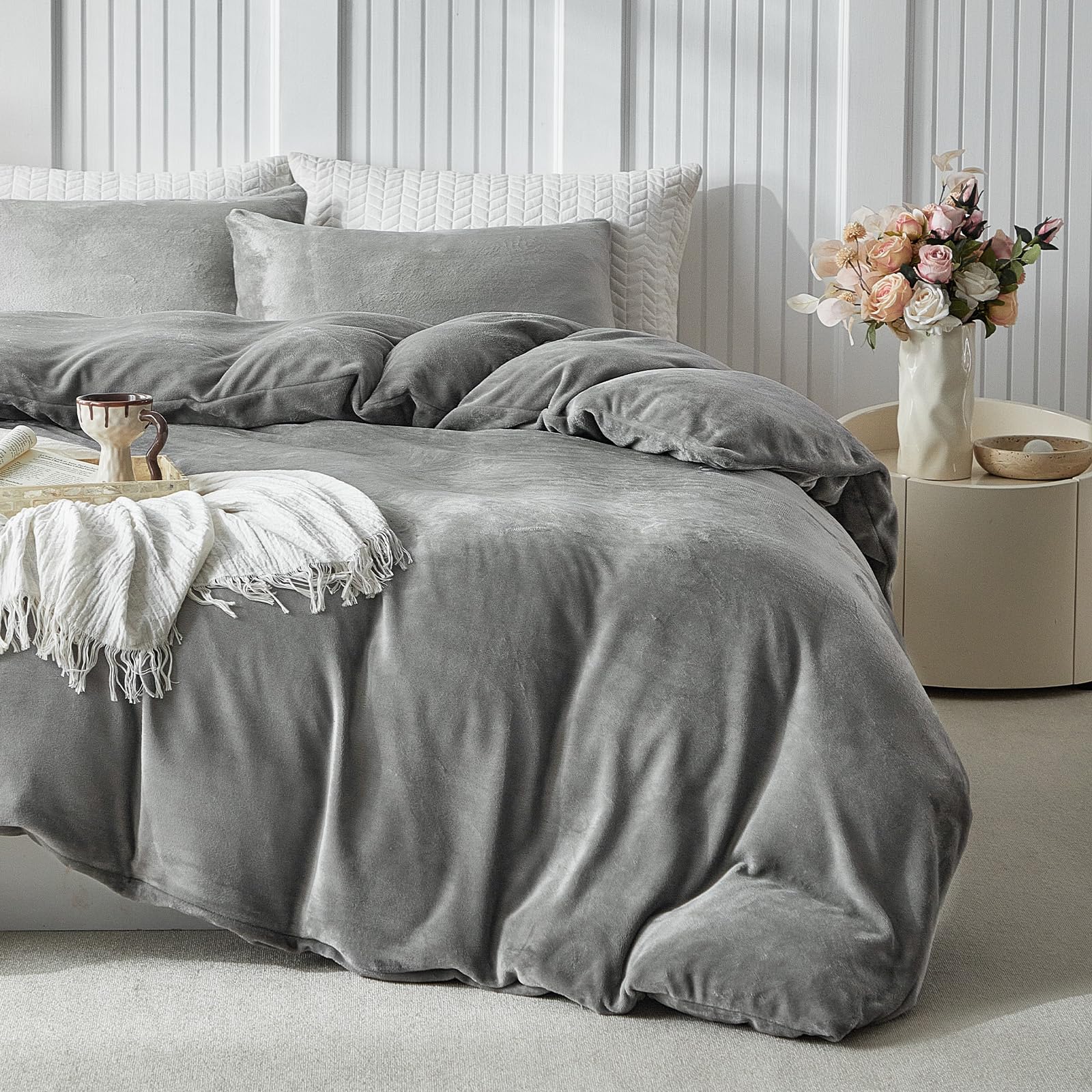 WARMDERN Grey Milk Velvet Duvet Cover Set Oversized King Size, 120" x 98"