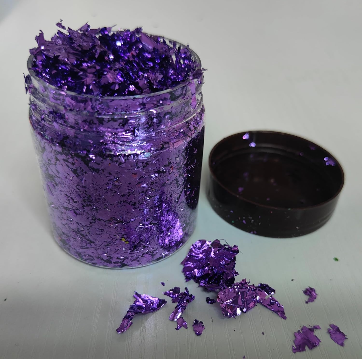 Gilding Flakes,Gold Foil Flakes for Resin,Blue Red Purple Pink Metallic Foil Flakes for Resin,Nails,Painting Art,Crafts Supplies (Purple)