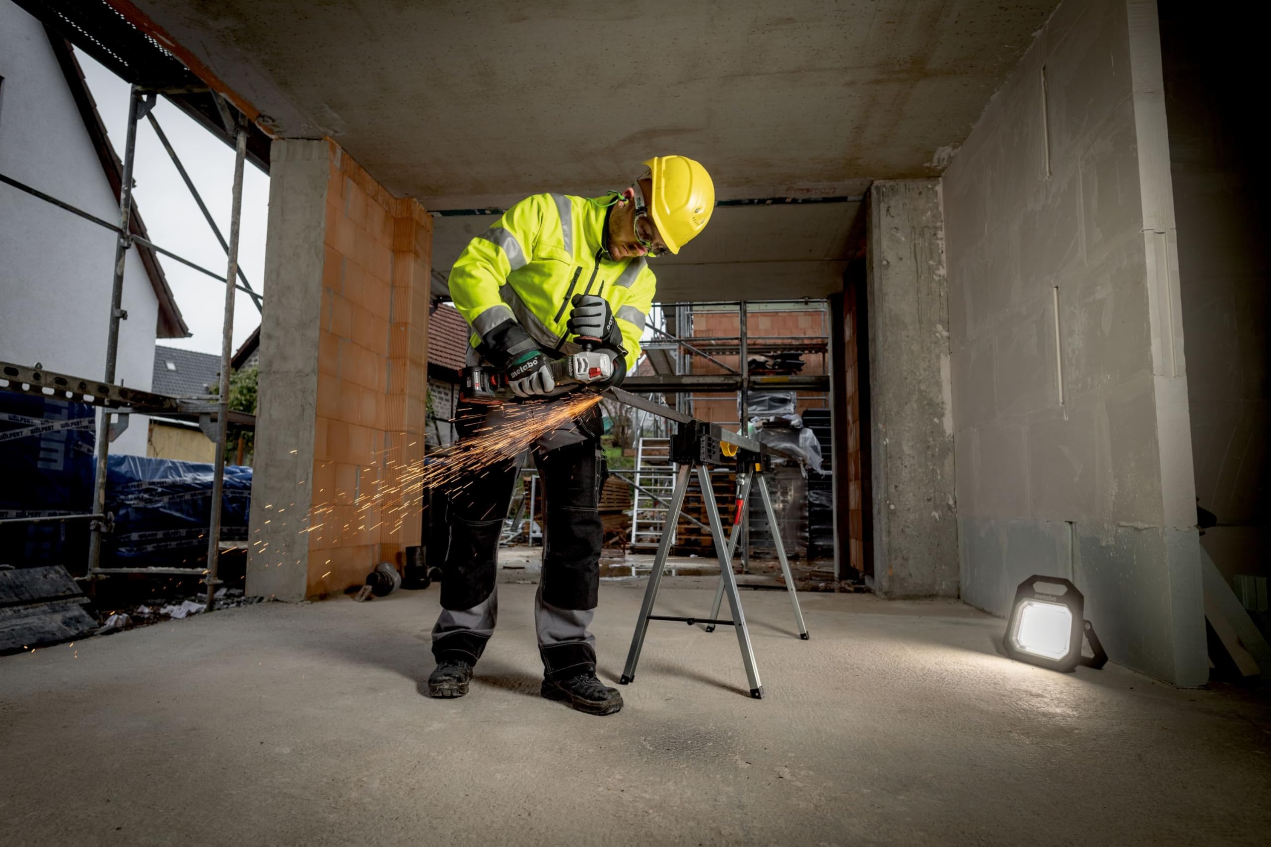 metabo Akku-Winkelschleifer WVB 18 LT BL 11-125 Quick, 18 V, 125 mm Ø | Brushless Motor, regelbare Drehzahl, M-Quick-System, Scheibenbremse, ohne Akku und Ladegerät, inkl. Zubehör