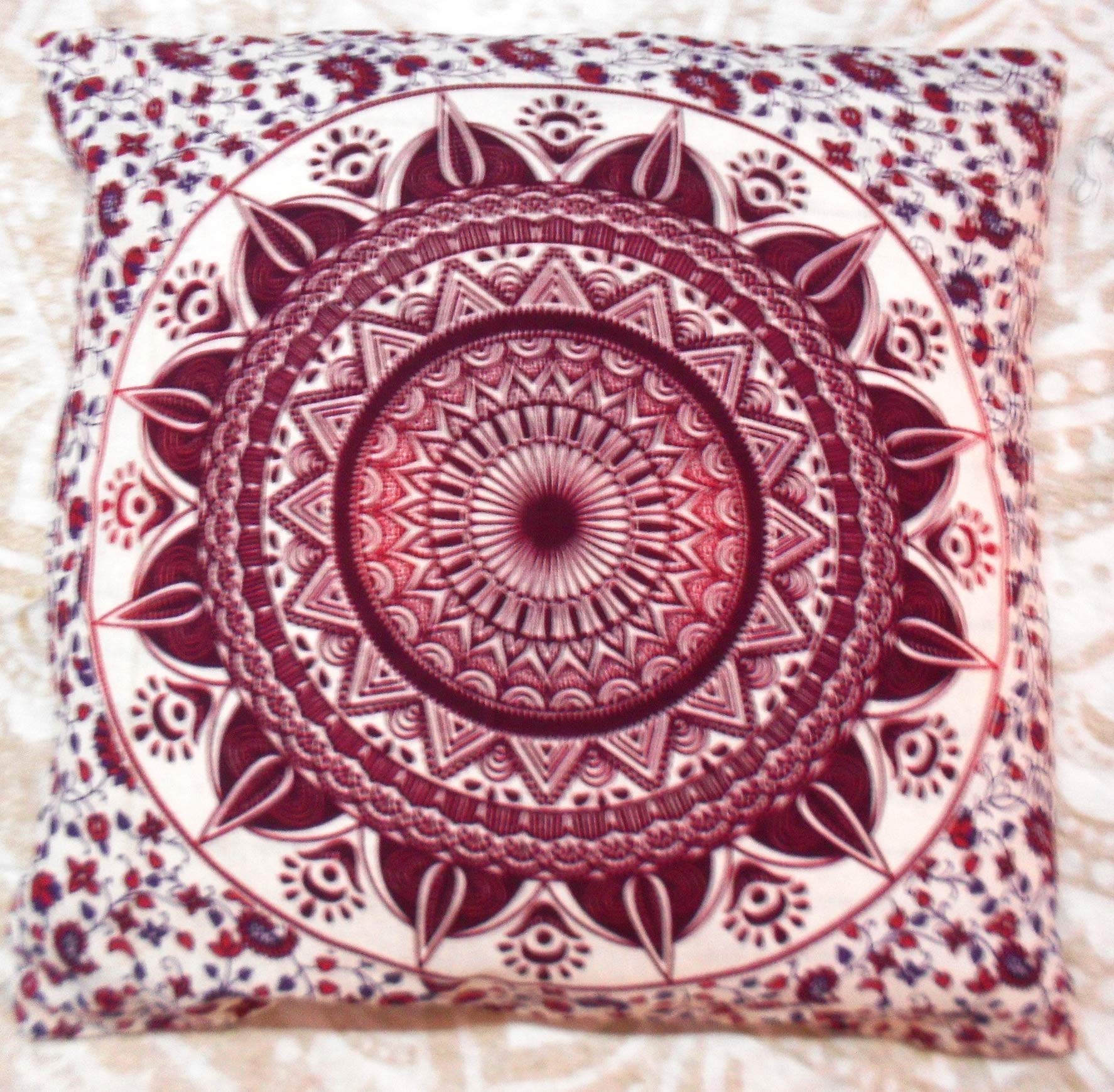 Pouf indien mandala outdoor pour votre salon de jardin et coin lecture bohème