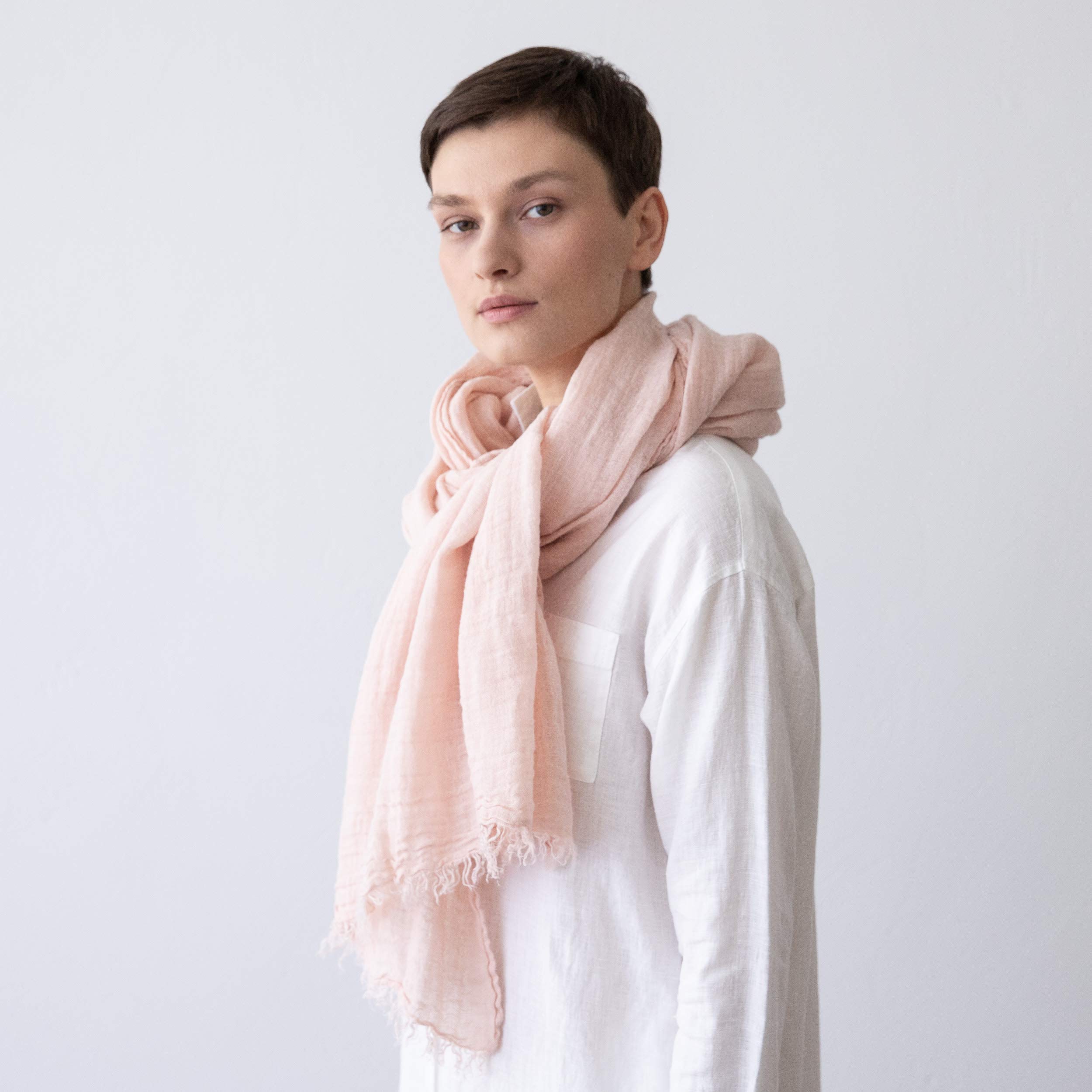 LinenMe Cheche Femme et Homme, Écharpe, Foulard, Chale - 100% Lin - Taille 100 x 200 cm – pour l'été, la plage, léger, respirant, avec Franges