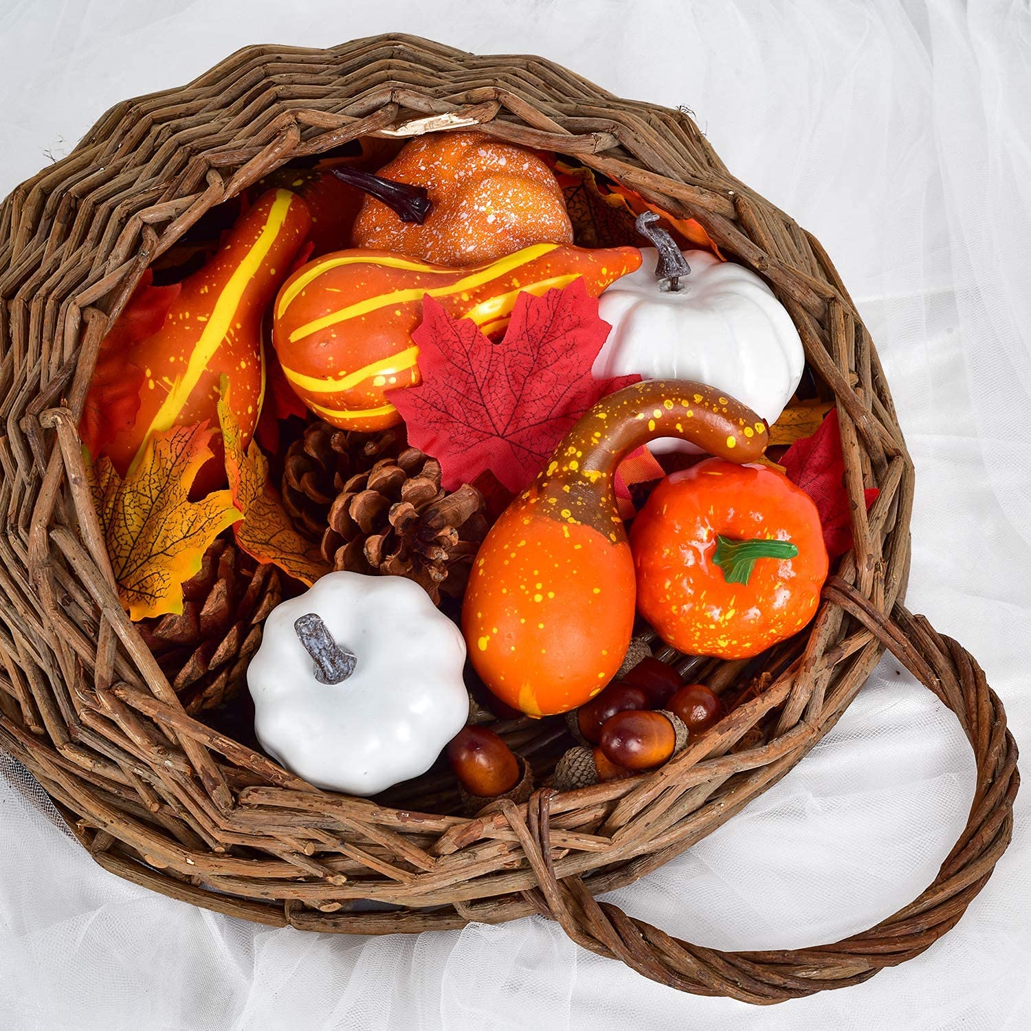 HBell Lot de 172 mini citrouilles artificielles pour Halloween, pommes de pin, feuilles d'érable, glands et décorations d'automne, pour l'automne, Noël, mariage, décoration de table